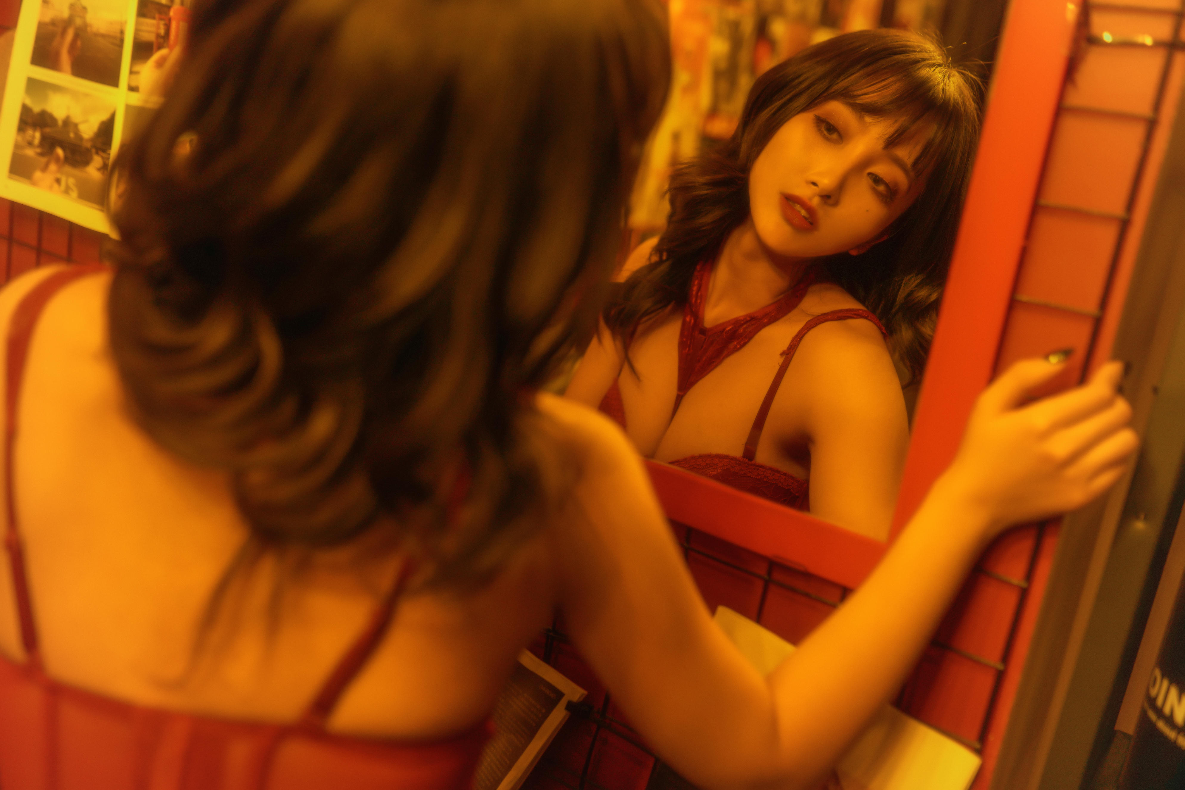 洛璃 LoLiSAMA NO.001 吻遍众生 [40P-1.14GB]_第1集