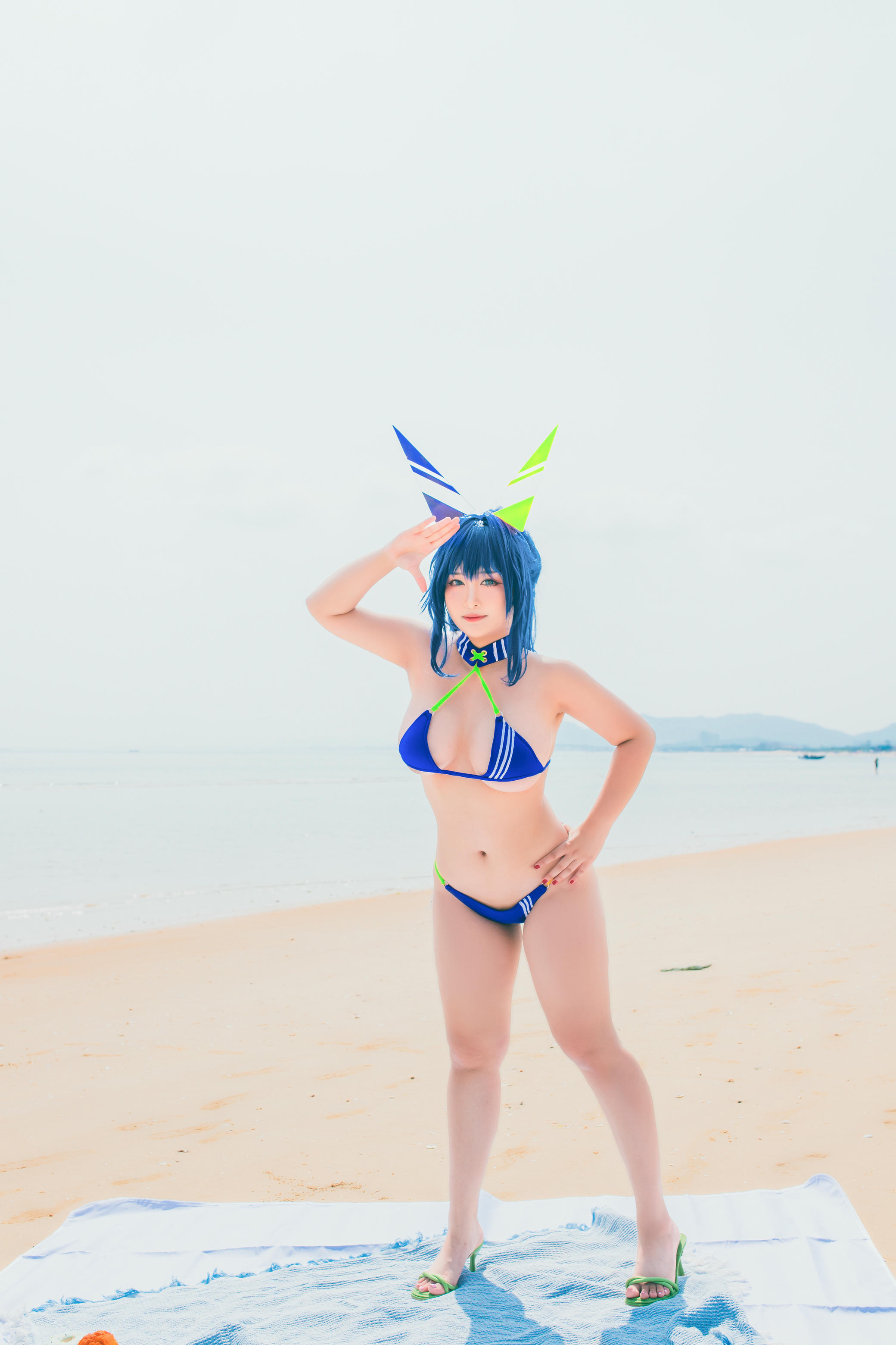 洛璃 LoLiSAMA NO.061 热恋的盛夏 花园泳装[66P-565MB]_第1集