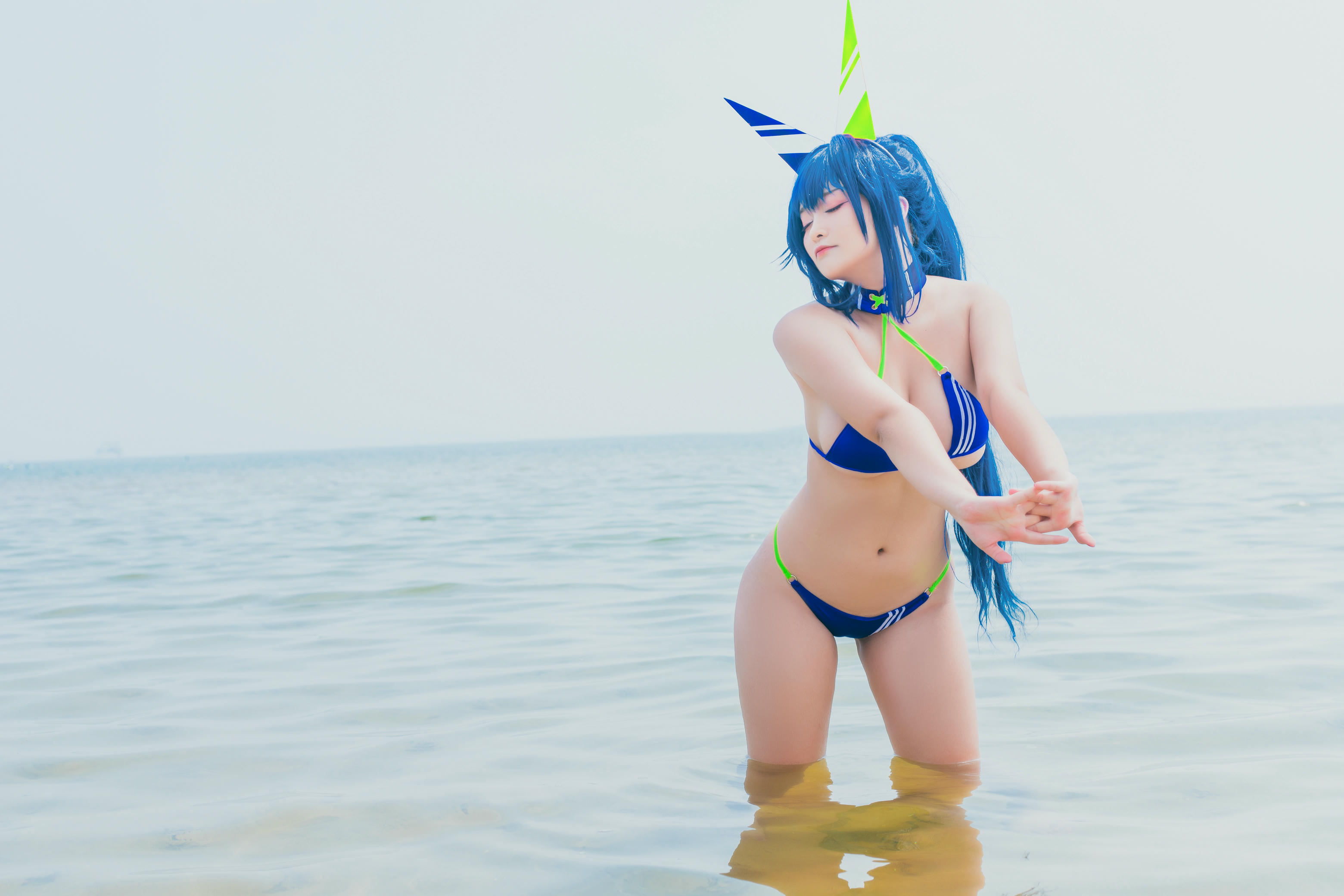 洛璃 LoLiSAMA NO.061 热恋的盛夏 花园泳装[66P-565MB]_第4集