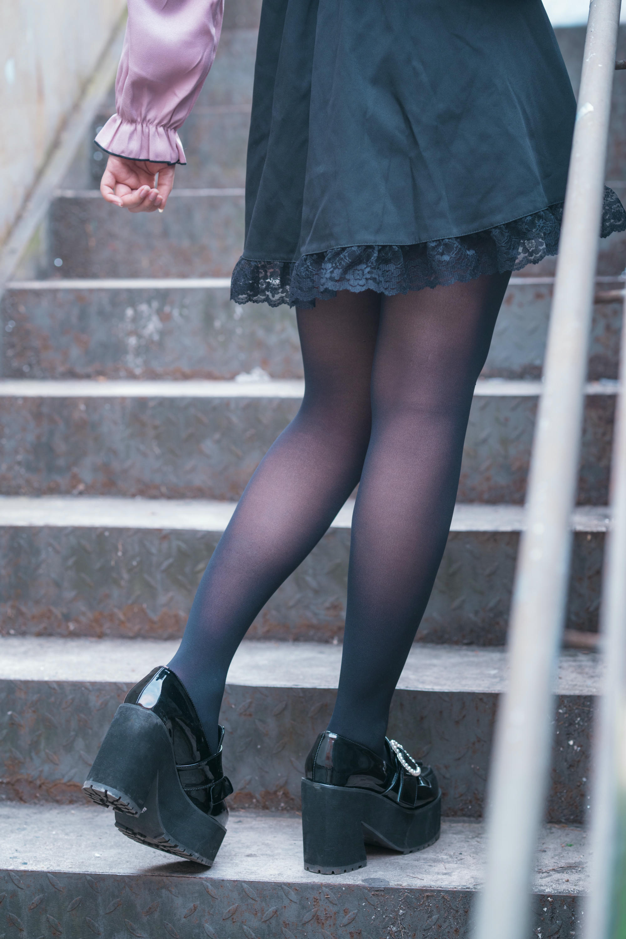 lunananya NO.002 202308A 黑丝地雷妹 [26P-281MB]_第2集