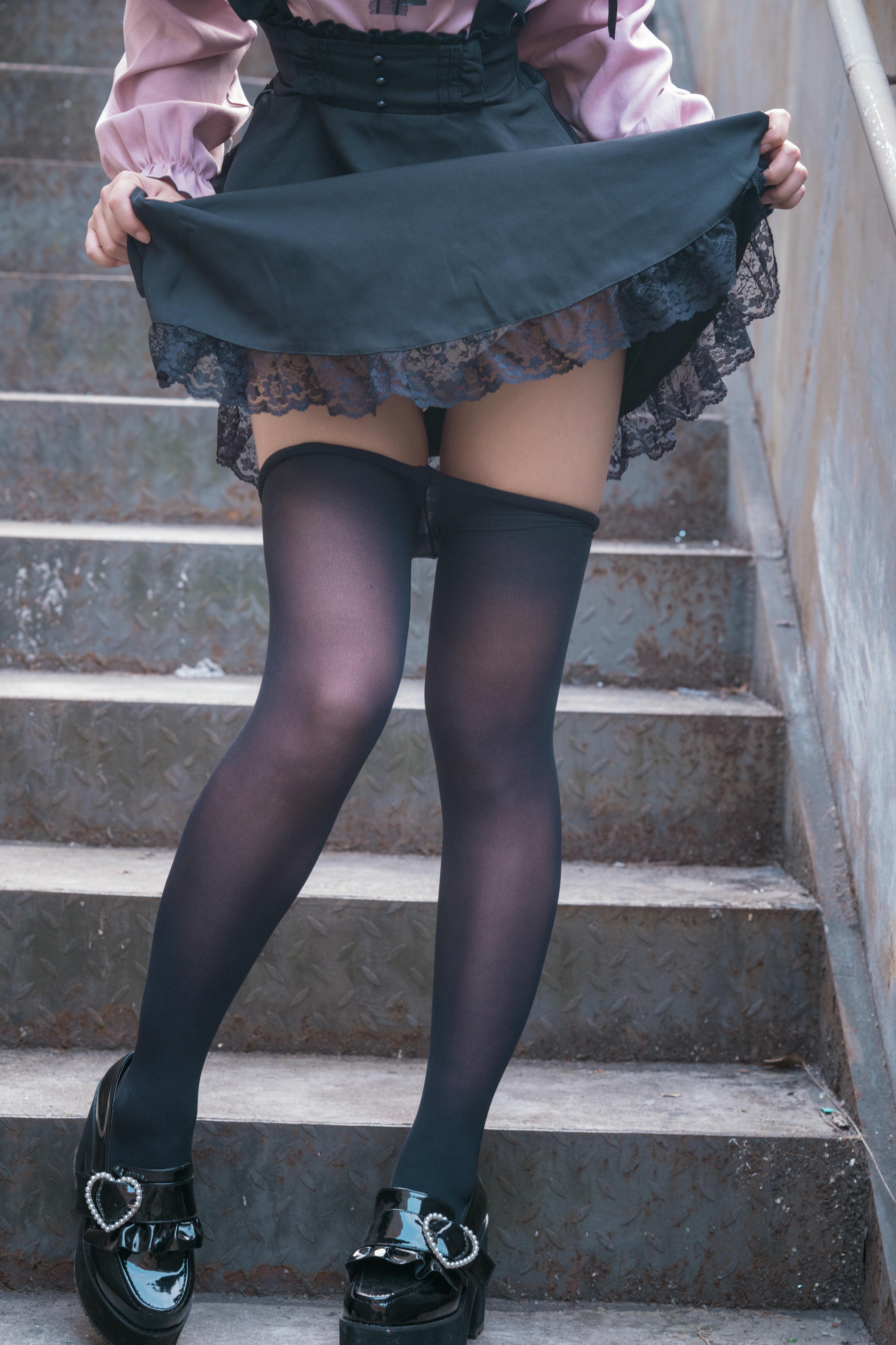 lunananya NO.002 202308A 黑丝地雷妹 [26P-281MB]_第2集