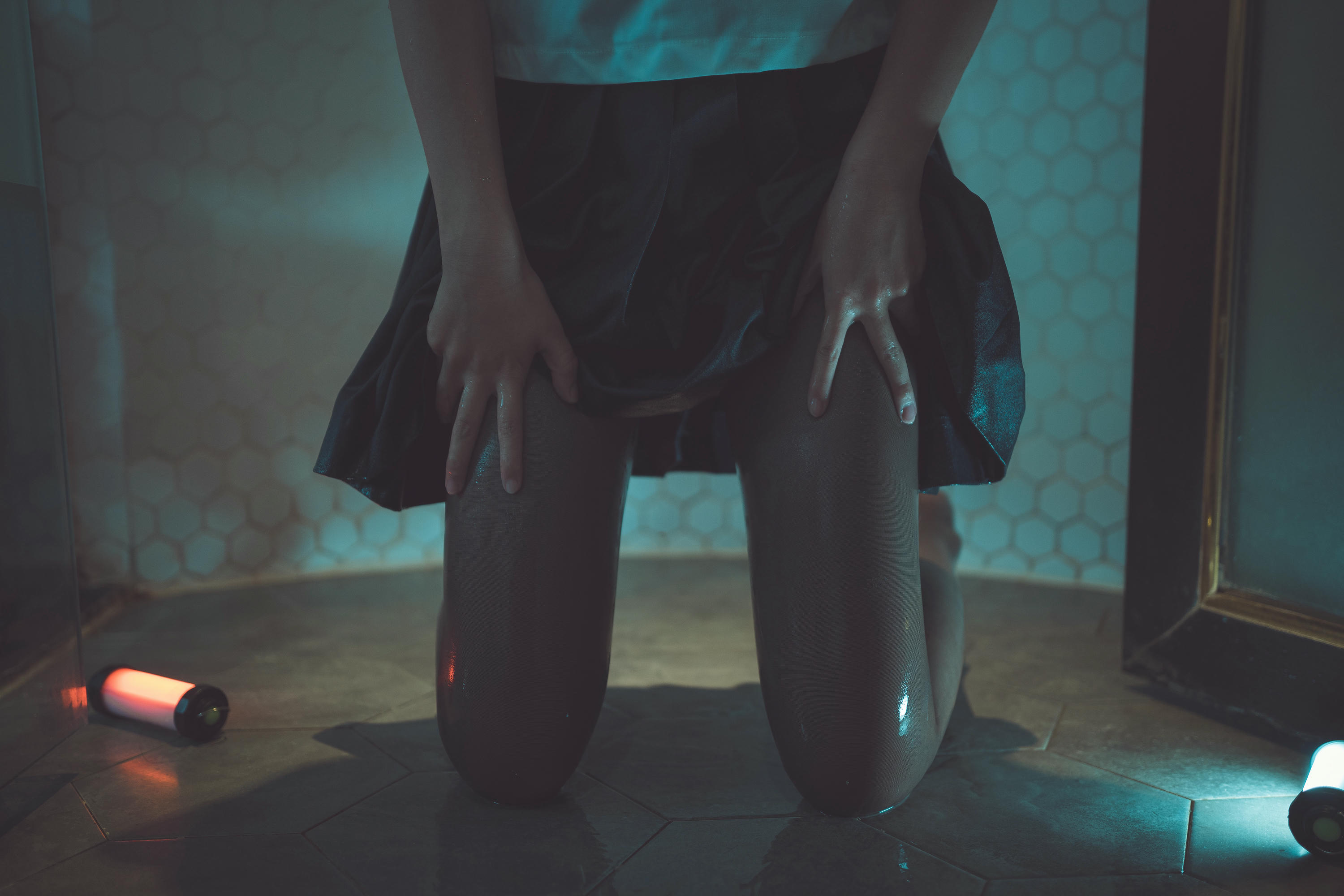 Coser面饼仙儿 NO.011 脑内少女 浴缸黑丝 [21P-257MB]_第1集