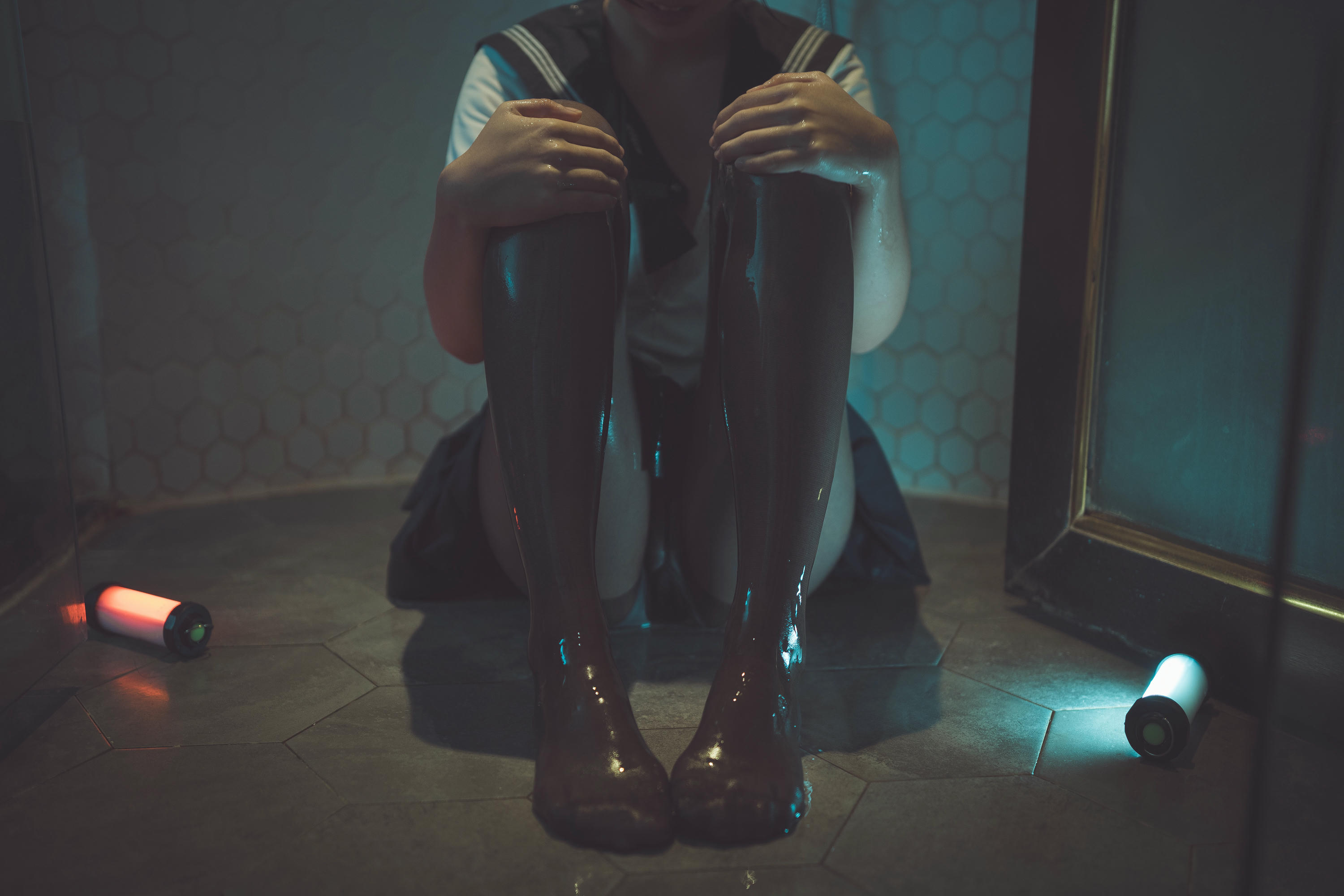 Coser面饼仙儿 NO.011 脑内少女 浴缸黑丝 [21P-257MB]_第1集