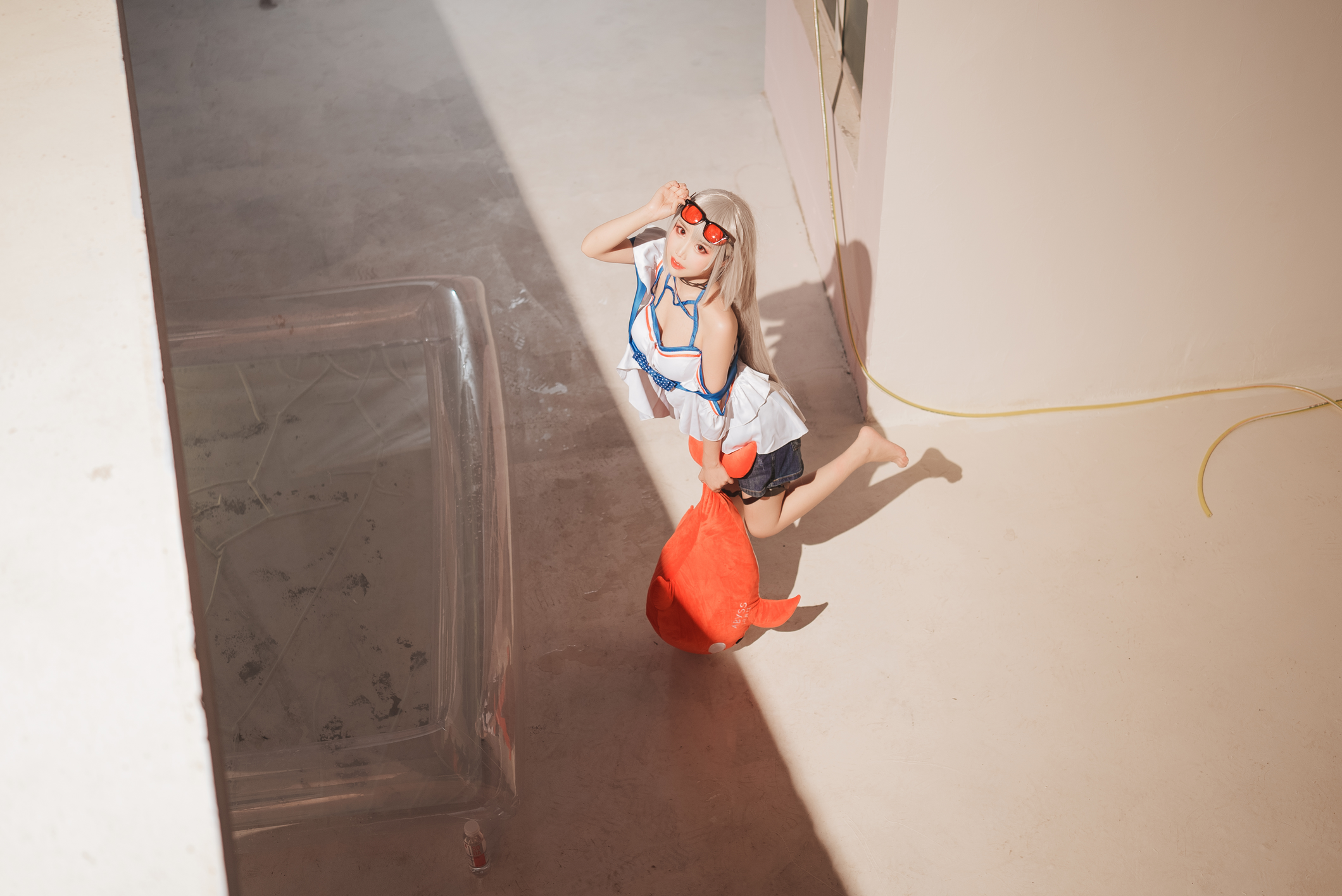 面饼仙儿 NO.128 斯卡蒂泳装 [18P／190MB]_第1集