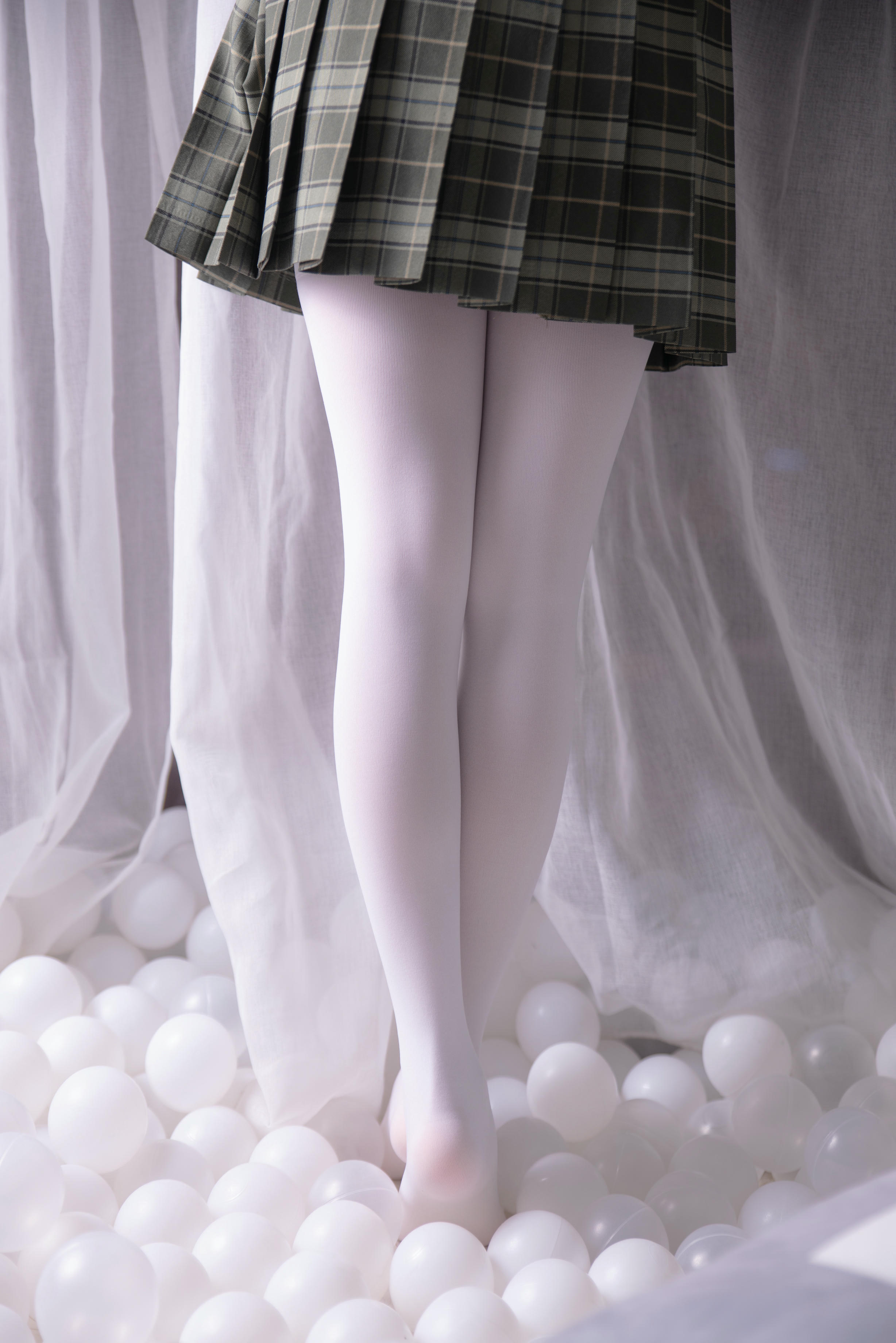 Coser面饼仙儿 NO.065 纯腿福利 [43P-586MB]_第2集