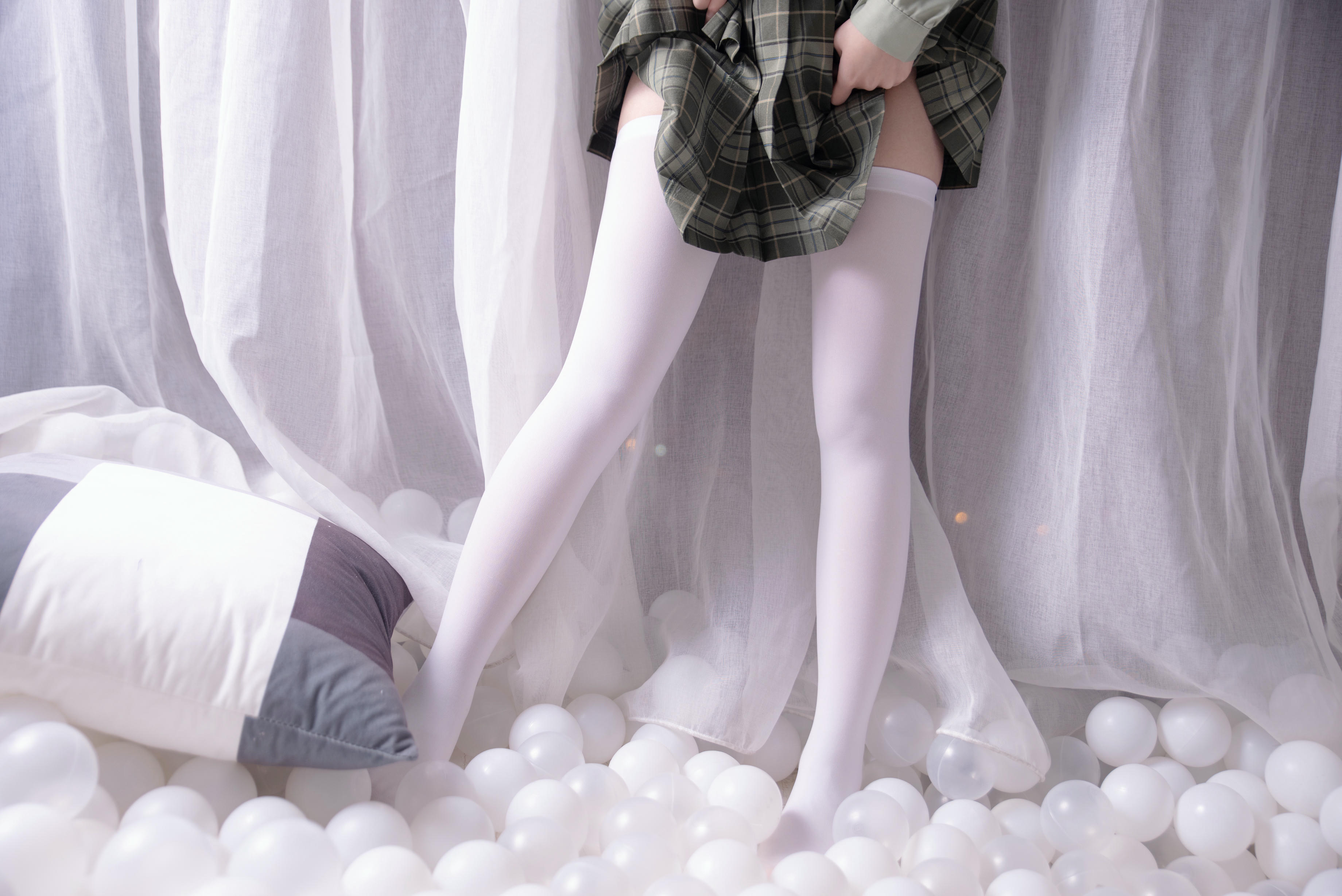 Coser面饼仙儿 NO.065 纯腿福利 [43P-586MB]_第2集