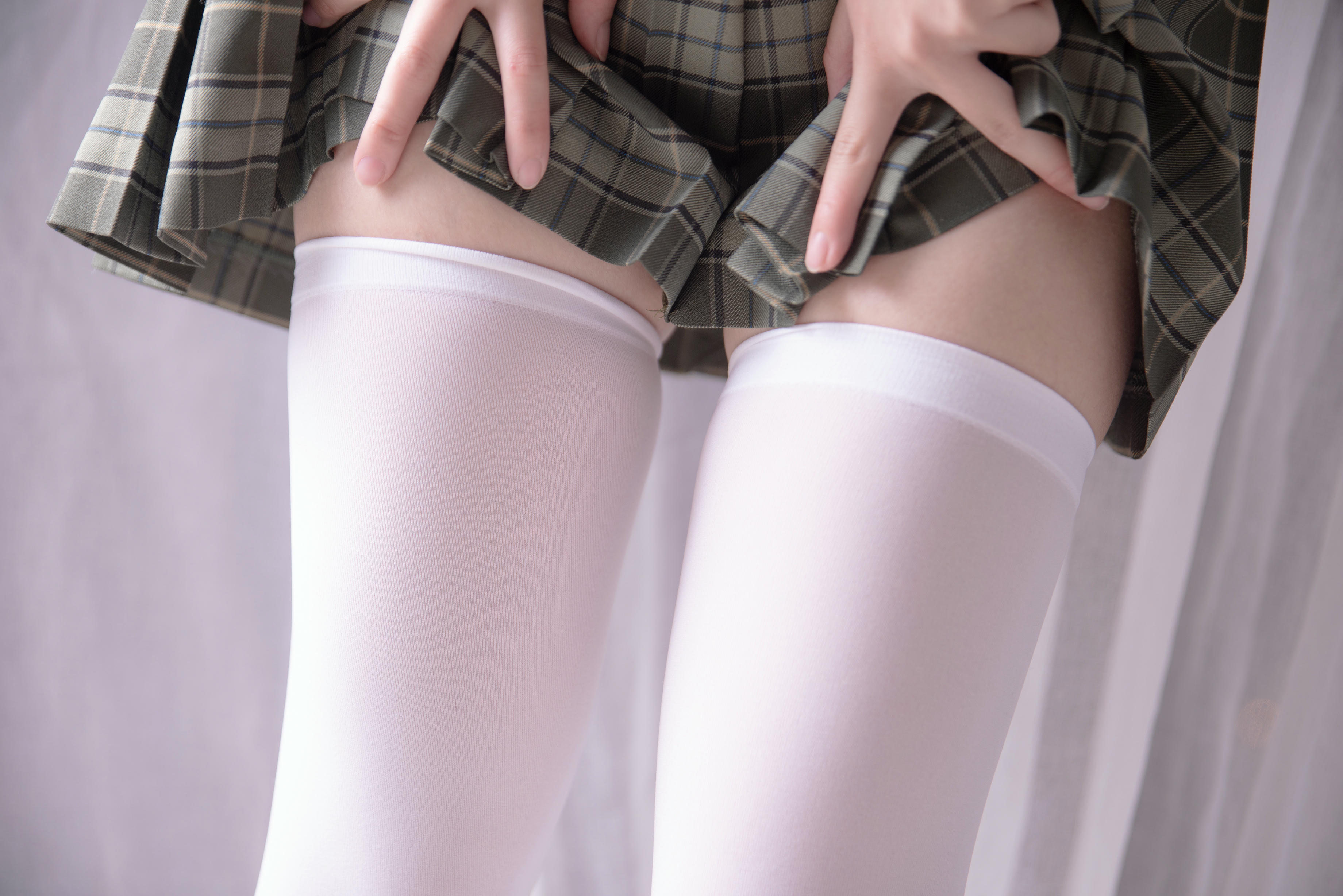 Coser面饼仙儿 NO.065 纯腿福利 [43P-586MB]_第2集