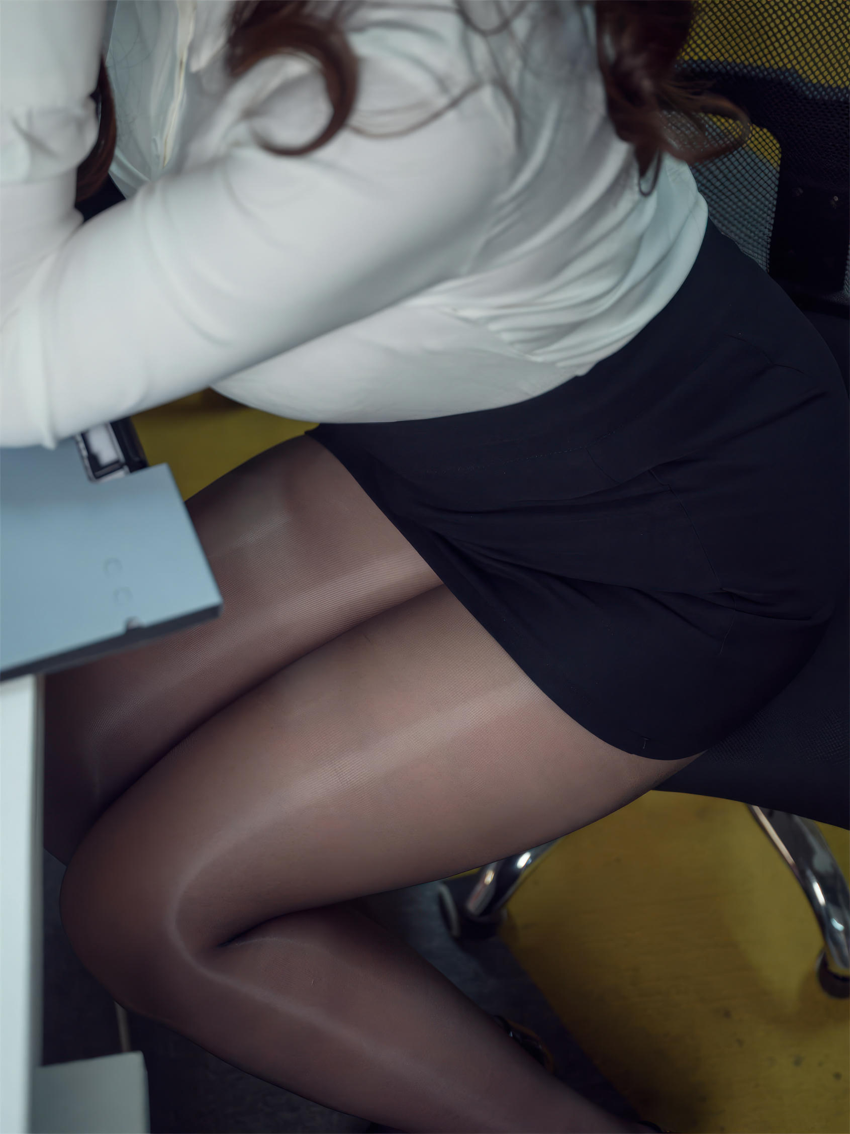 麻花酱 NO.072 OL白衬衫姐姐 [40P1V-213MB]_第1集