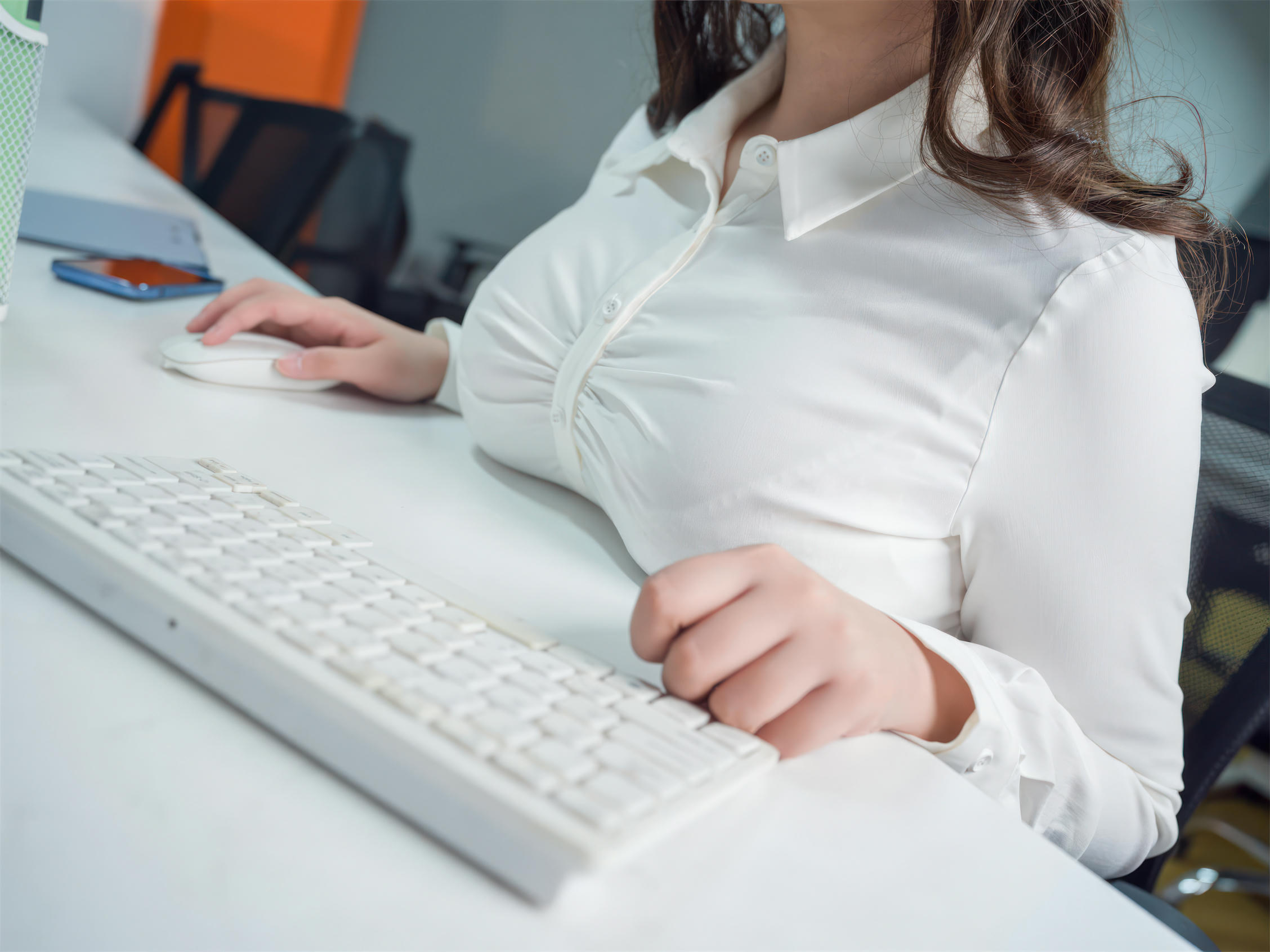 麻花酱 NO.072 OL白衬衫姐姐 [40P1V-213MB]_第1集