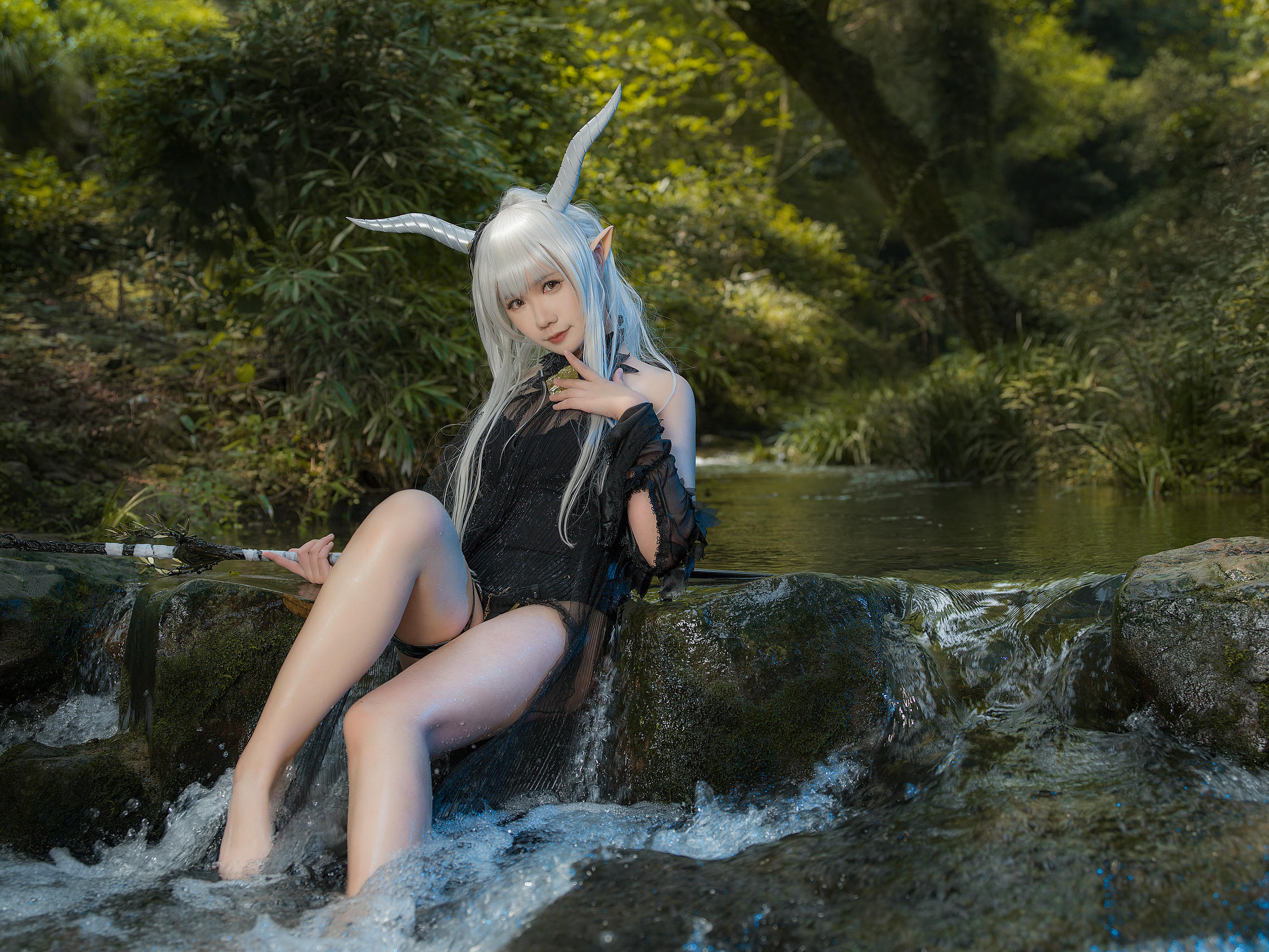 麻花酱 NO.094 明日方舟 闪灵泳装[20P 254.9M]_第1集