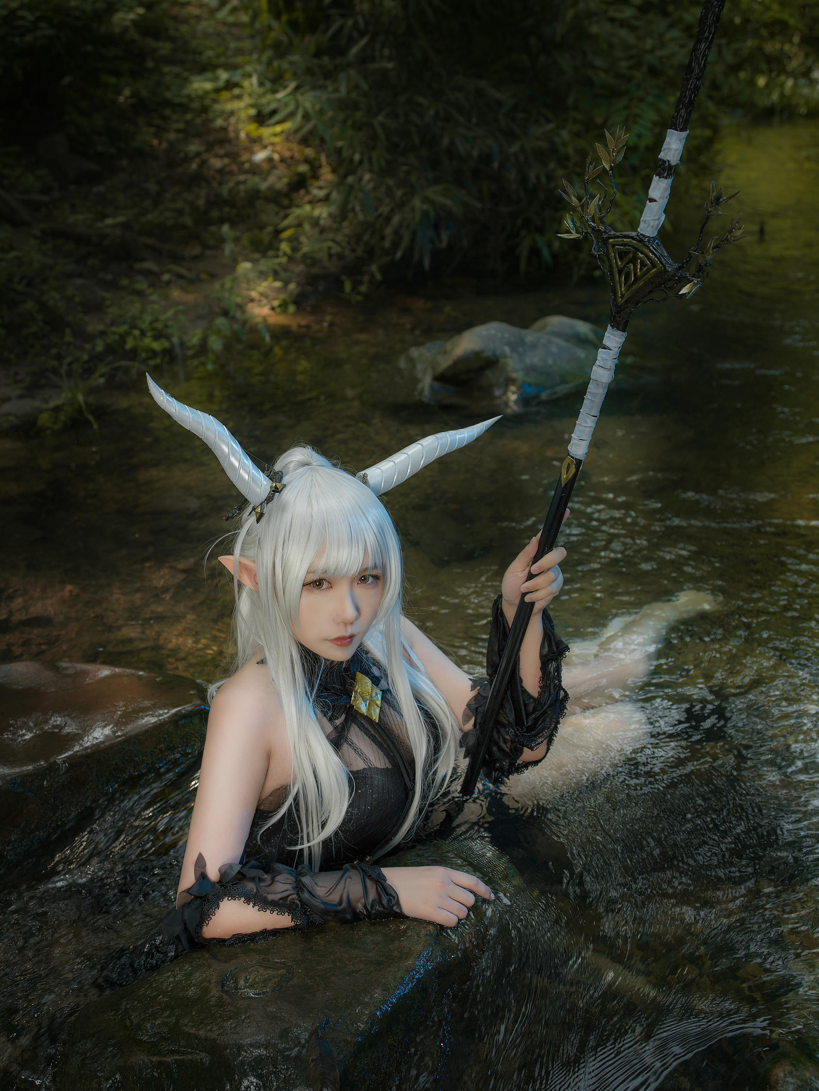 麻花酱 NO.094 明日方舟 闪灵泳装[20P 254.9M]_第1集