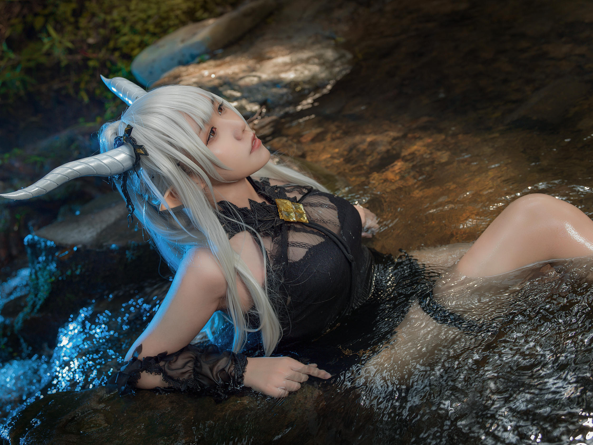 麻花酱 NO.094 明日方舟 闪灵泳装[20P 254.9M]_第1集