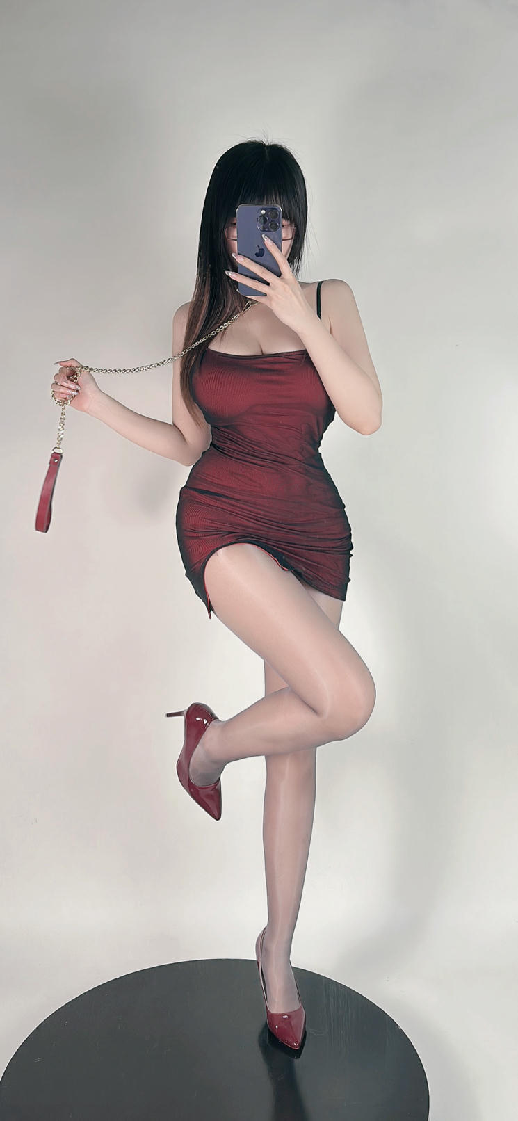 miko酱ww NO.068 23年06月订阅[211P-370.4M]-红色包臀裙 [15P]_第1集