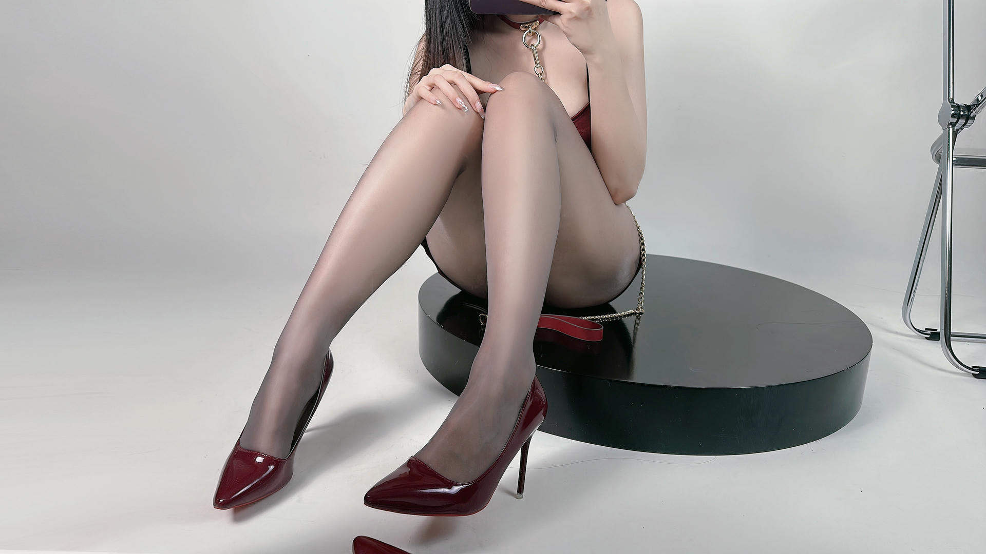 miko酱ww NO.068 23年06月订阅[211P-370.4M]-红色包臀裙 [15P]_第1集