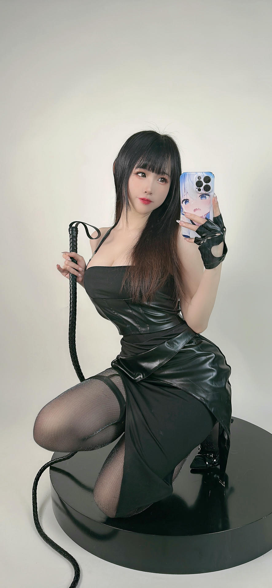 miko酱ww NO.068 23年06月订阅[211P-370.4M]-黑丝皮鞭 [17P]_第1集