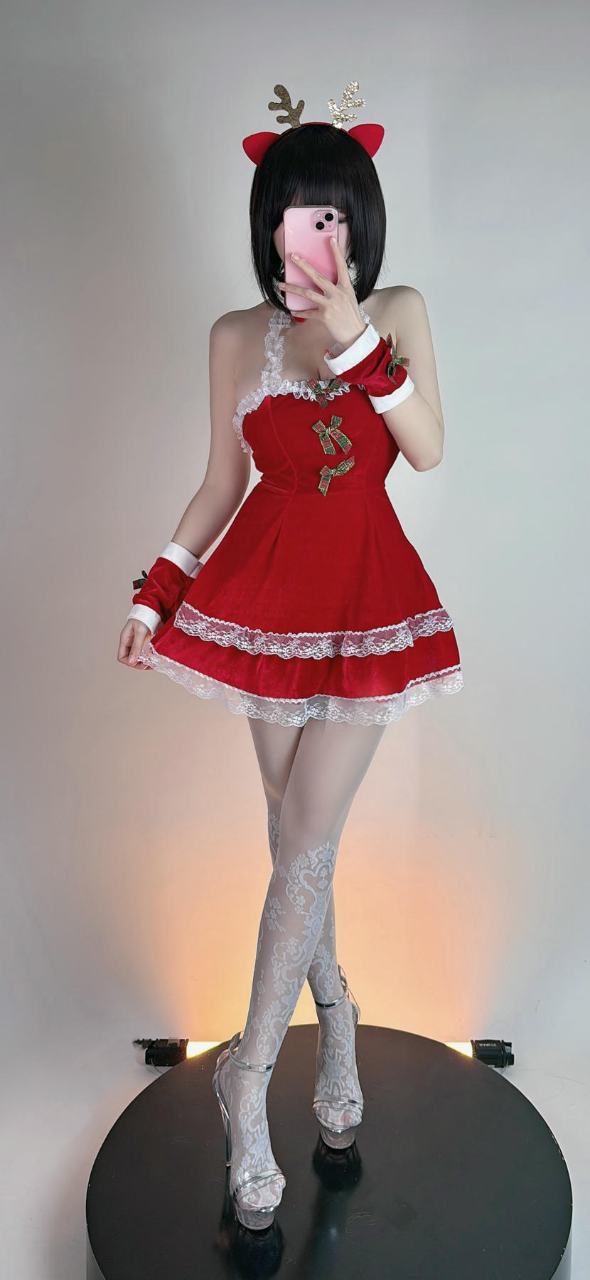 miko酱ww NO.074 23年11月订阅 148P [220.58 MB]-圣诞小鹿 [12P]_第1集