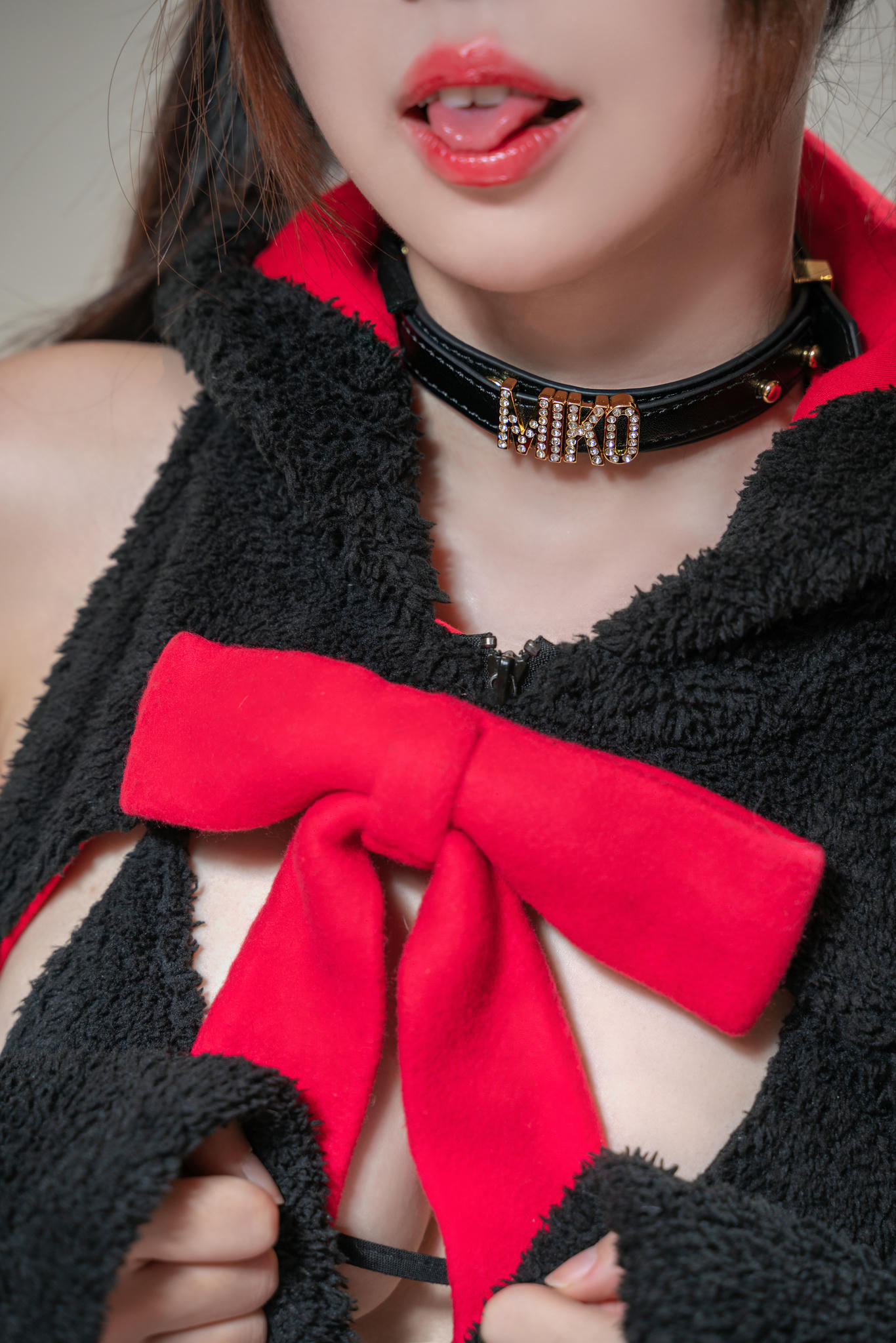 miko酱ww NO.015 礼物猫猫 [43P-425MB]_第1集