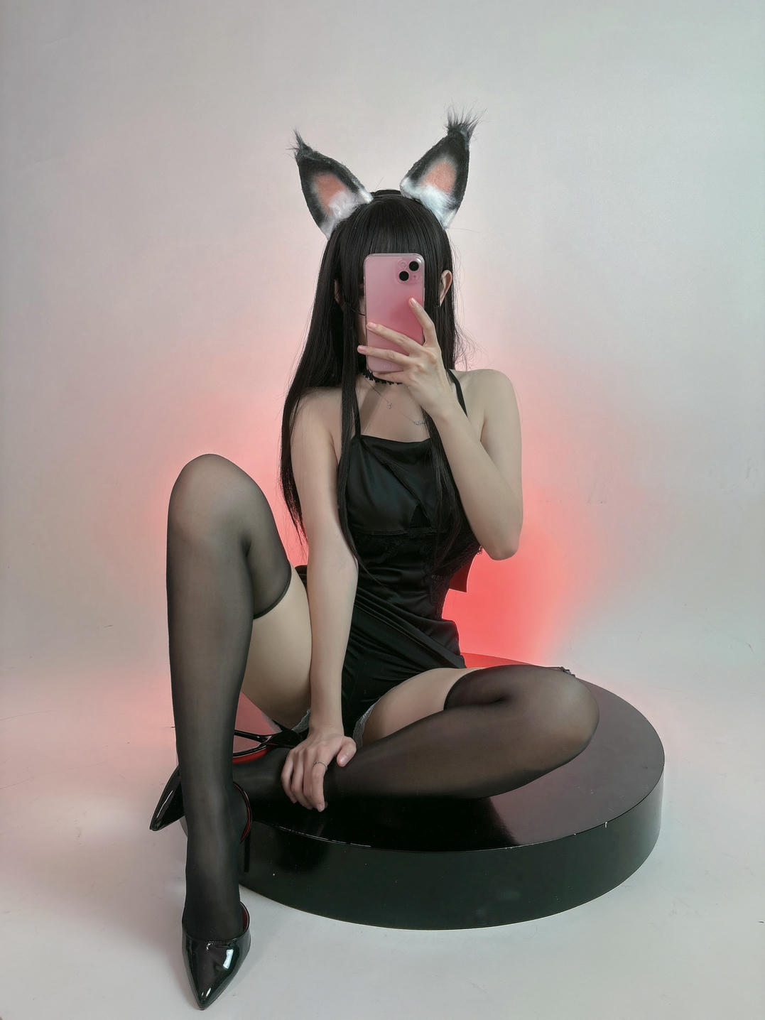 miko酱ww NO.075 2023年10月订阅 201P [272.03 MB]-黑色猫猫 [9P]_第1集