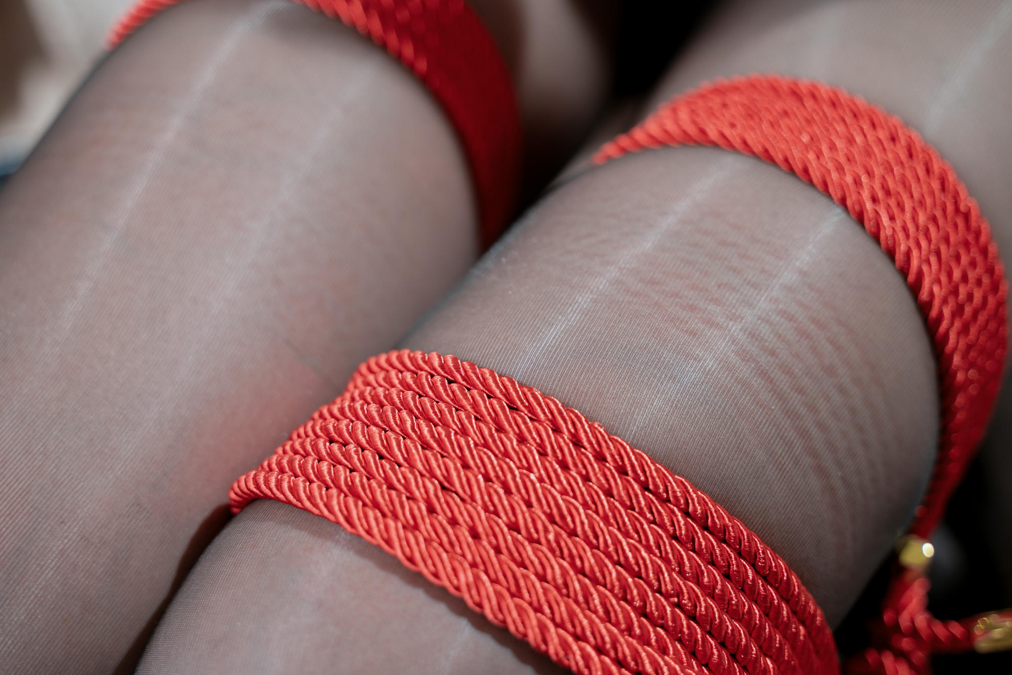 miko酱ww NO.017 缠绕女警 [45P1V 486MB]_第1集