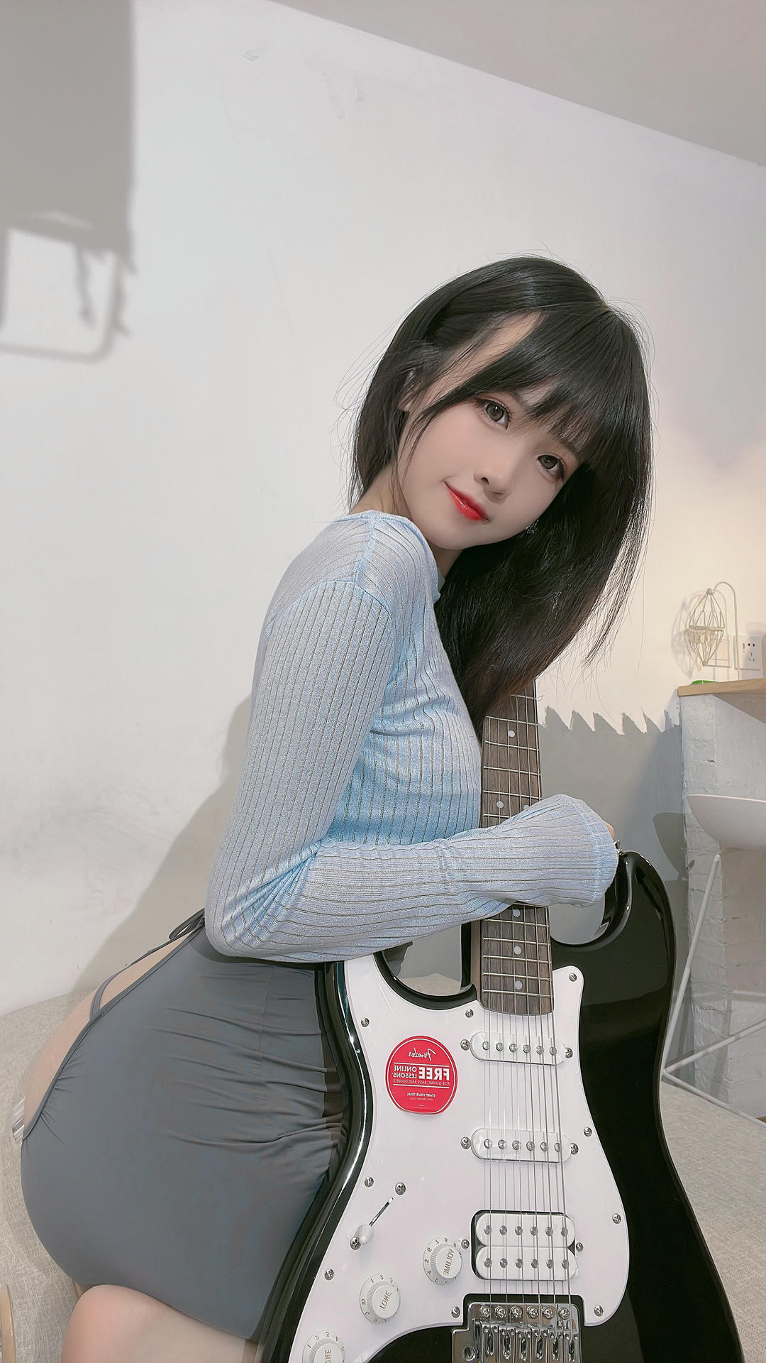 miko酱ww NO.002 温泉 – 吉他妹妹[39P370MB]_第2集