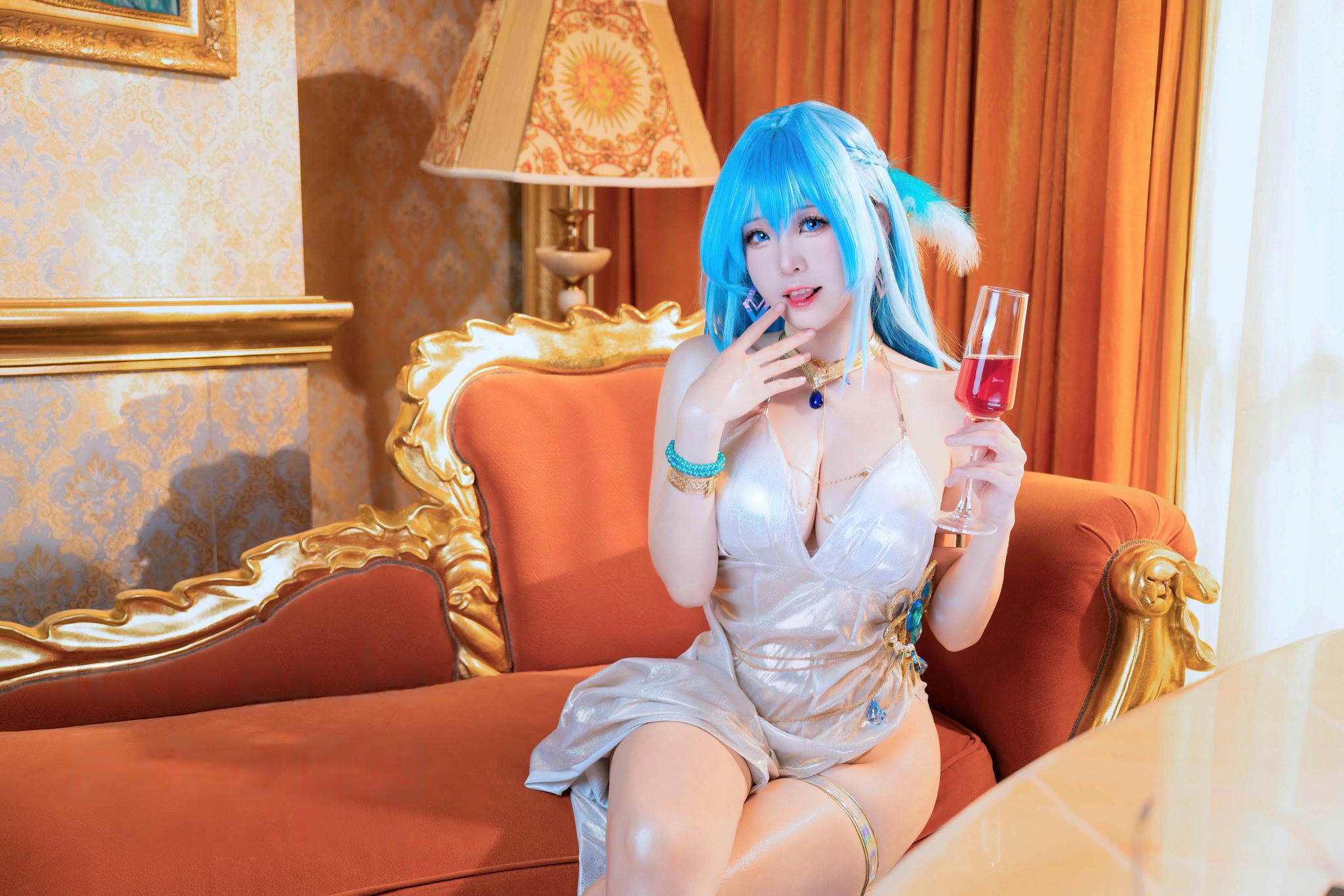 miko酱ww NO.087 NIKKE：胜利女神 海伦礼服[39P-105.4M]_第1集