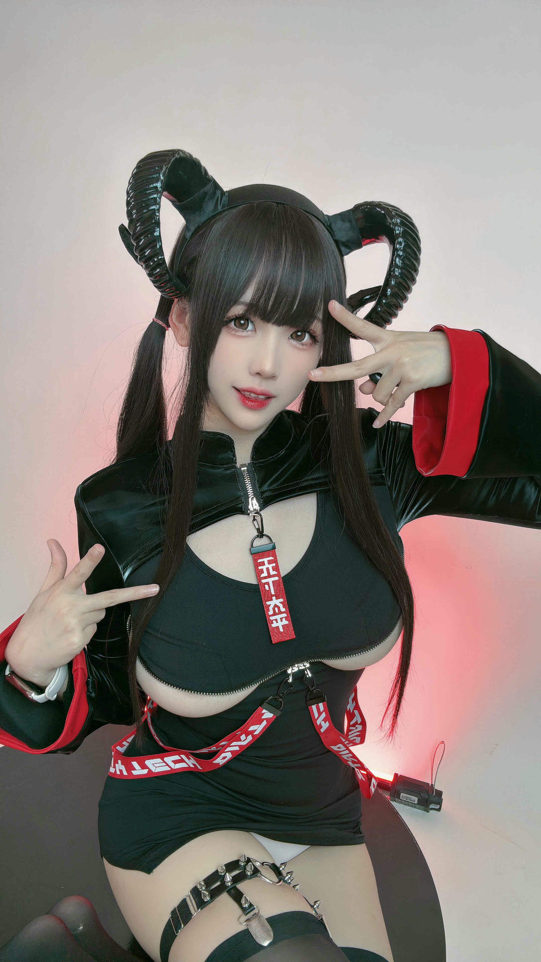 miko酱ww NO.030 天下太平[24P-14.2M]_第2集