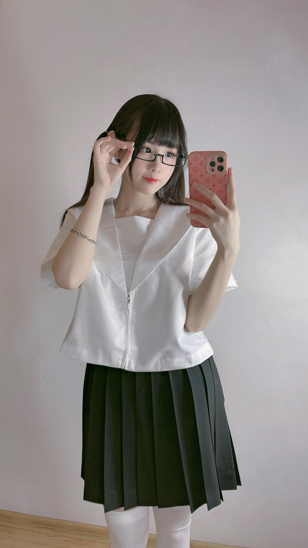 miko酱ww NO.043 自拍系列mikoの白丝03[201P-1.06GB]_第1集