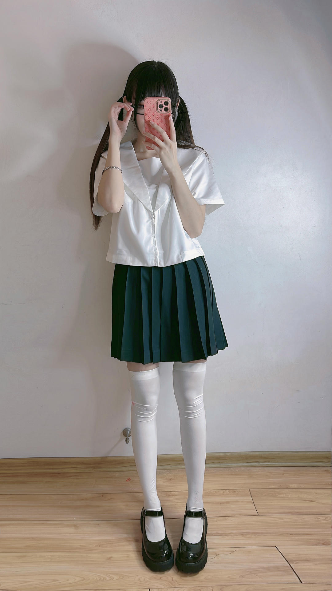 miko酱ww NO.043 自拍系列mikoの白丝03[201P-1.06GB]_第1集