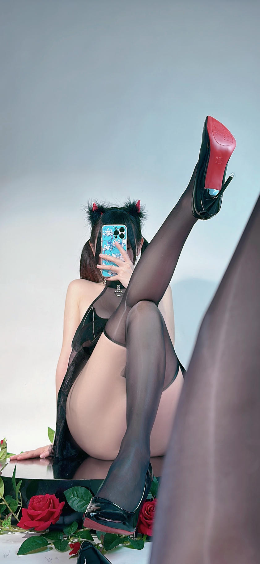 miko酱ww NO.056 小小恶魔 29P [29P-97.96 MB]_第1集