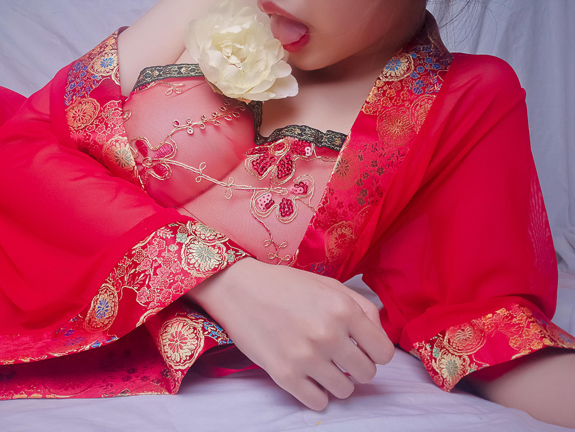 铃木美咲NO.024 软软趴在床单上 - 170117 离春节越来越近 25P+1V_第1集