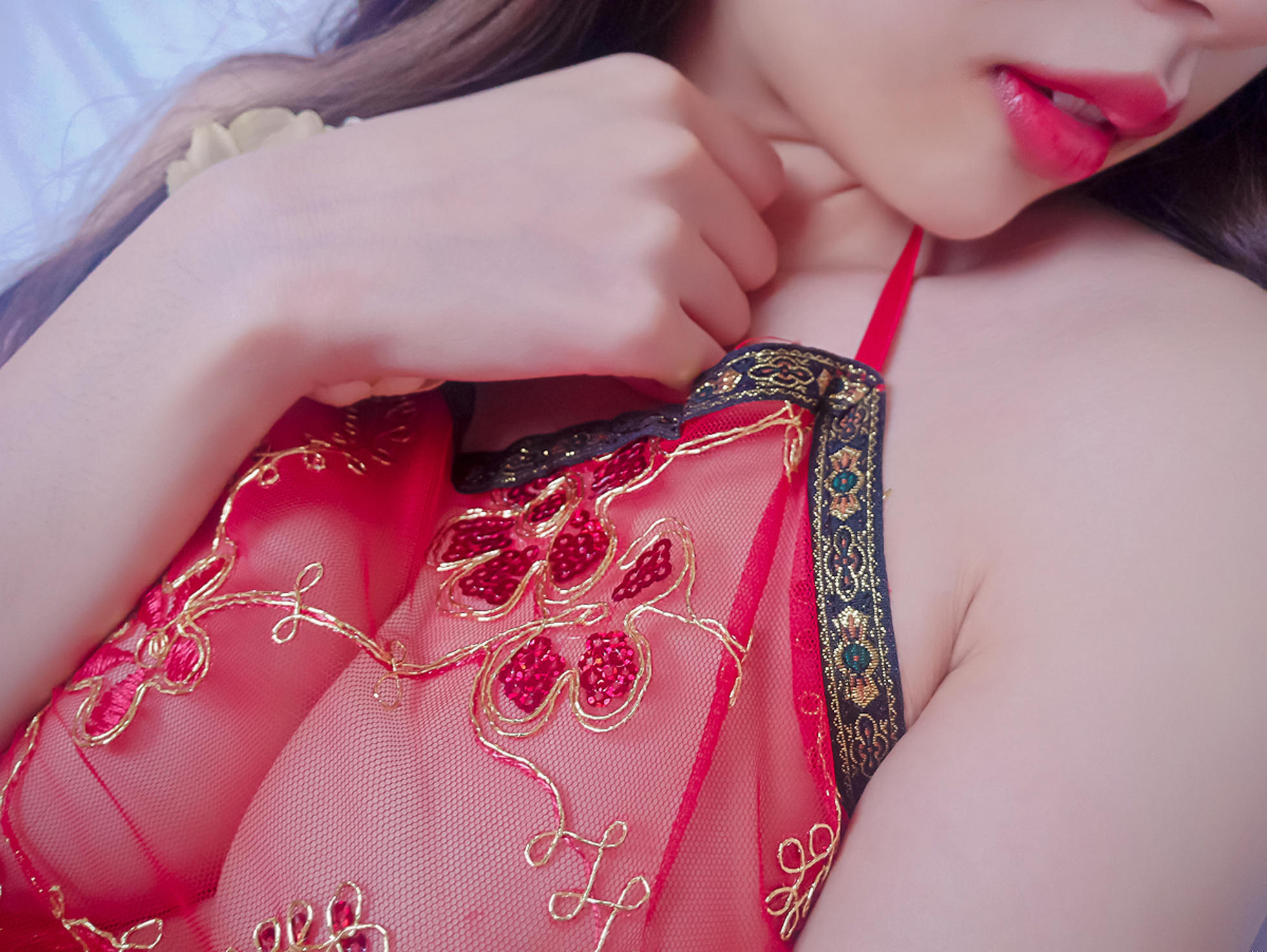 铃木美咲NO.024 软软趴在床单上 - 170117 离春节越来越近 25P+1V_第1集