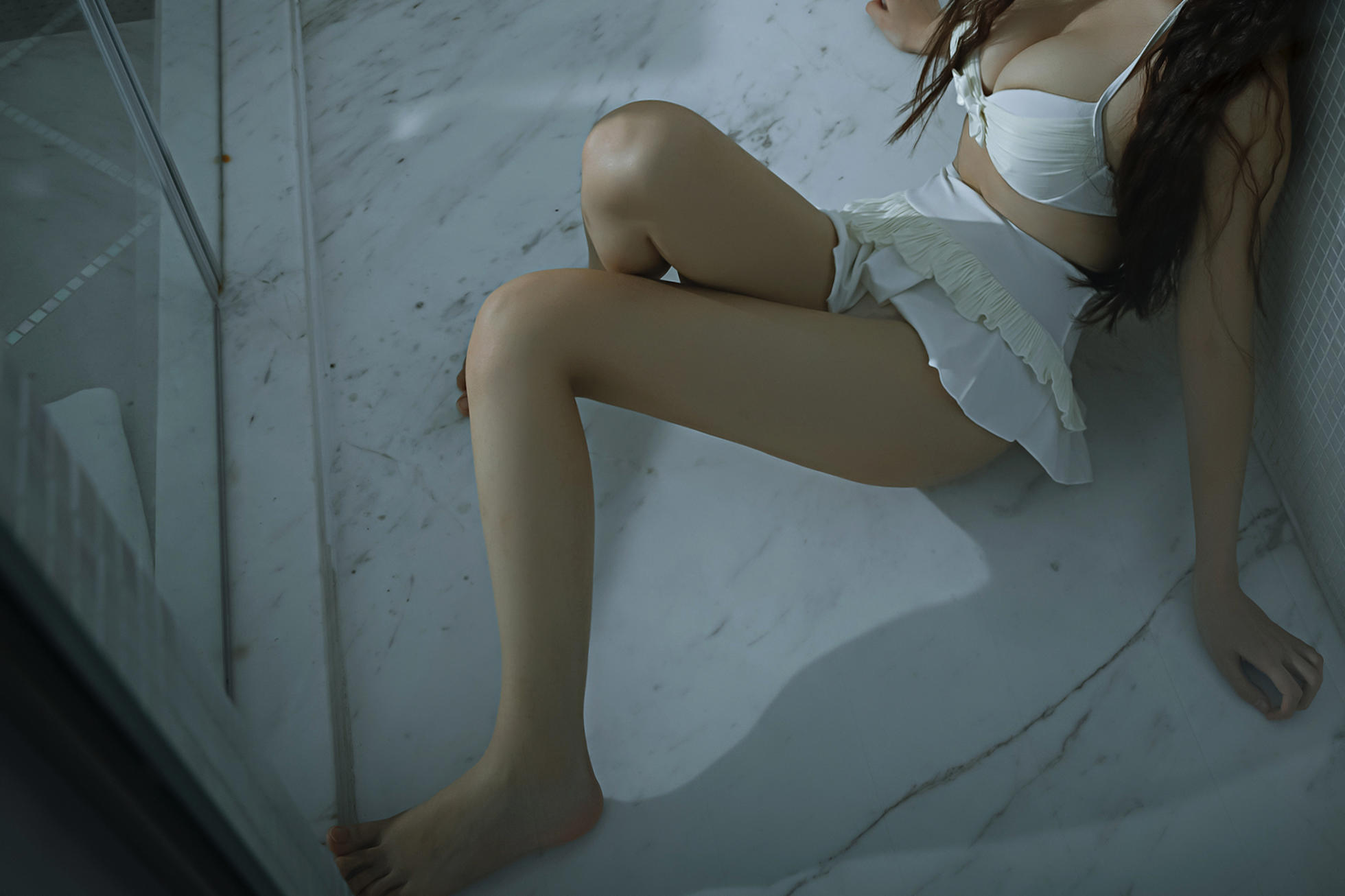 铃木美咲NO.030 软软趴在床单上 - 170130 2016的最后 42P+8V_第1集