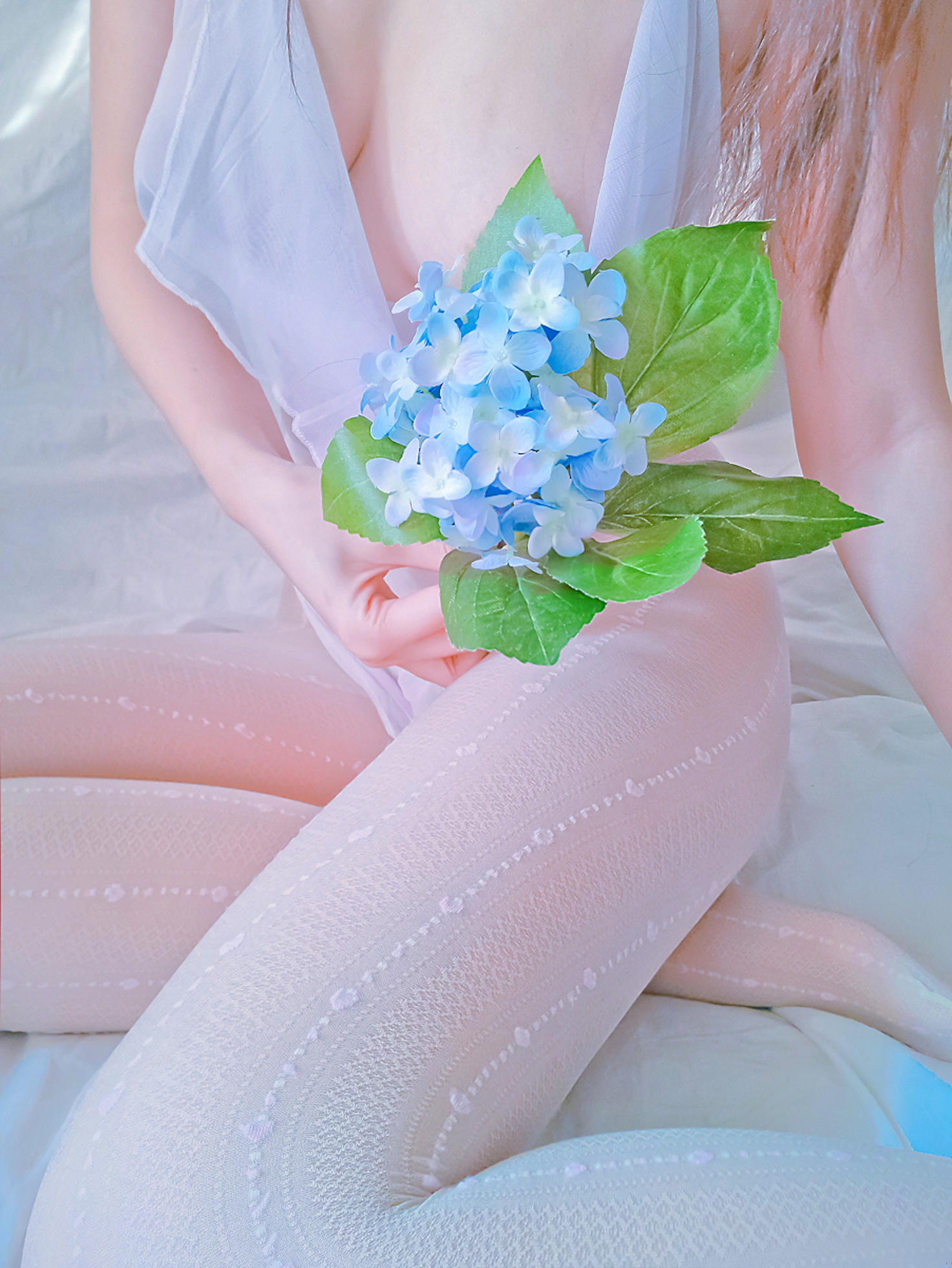 铃木美咲NO.035 软软趴在床单上 - 170206 白丝美足 28P+1V_第1集