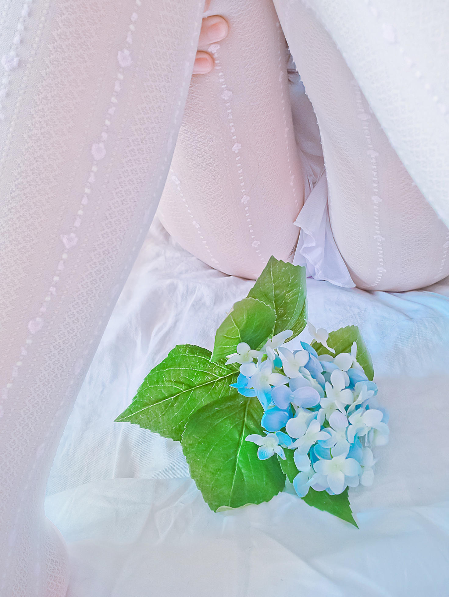 铃木美咲NO.035 软软趴在床单上 - 170206 白丝美足 28P+1V_第1集