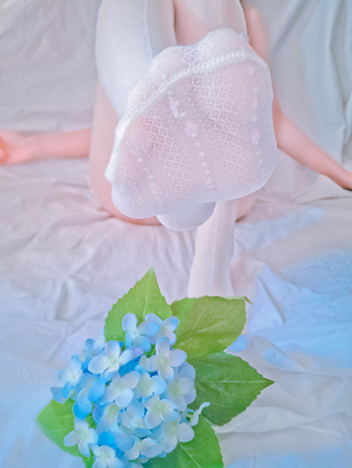 铃木美咲NO.035 软软趴在床单上 - 170206 白丝美足 28P+1V_第2集