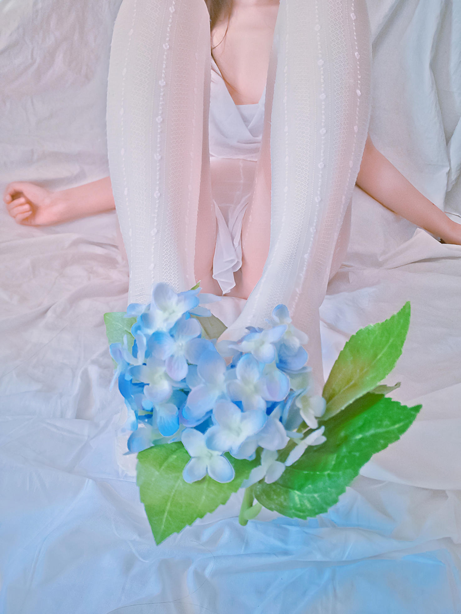 铃木美咲NO.035 软软趴在床单上 - 170206 白丝美足 28P+1V_第2集