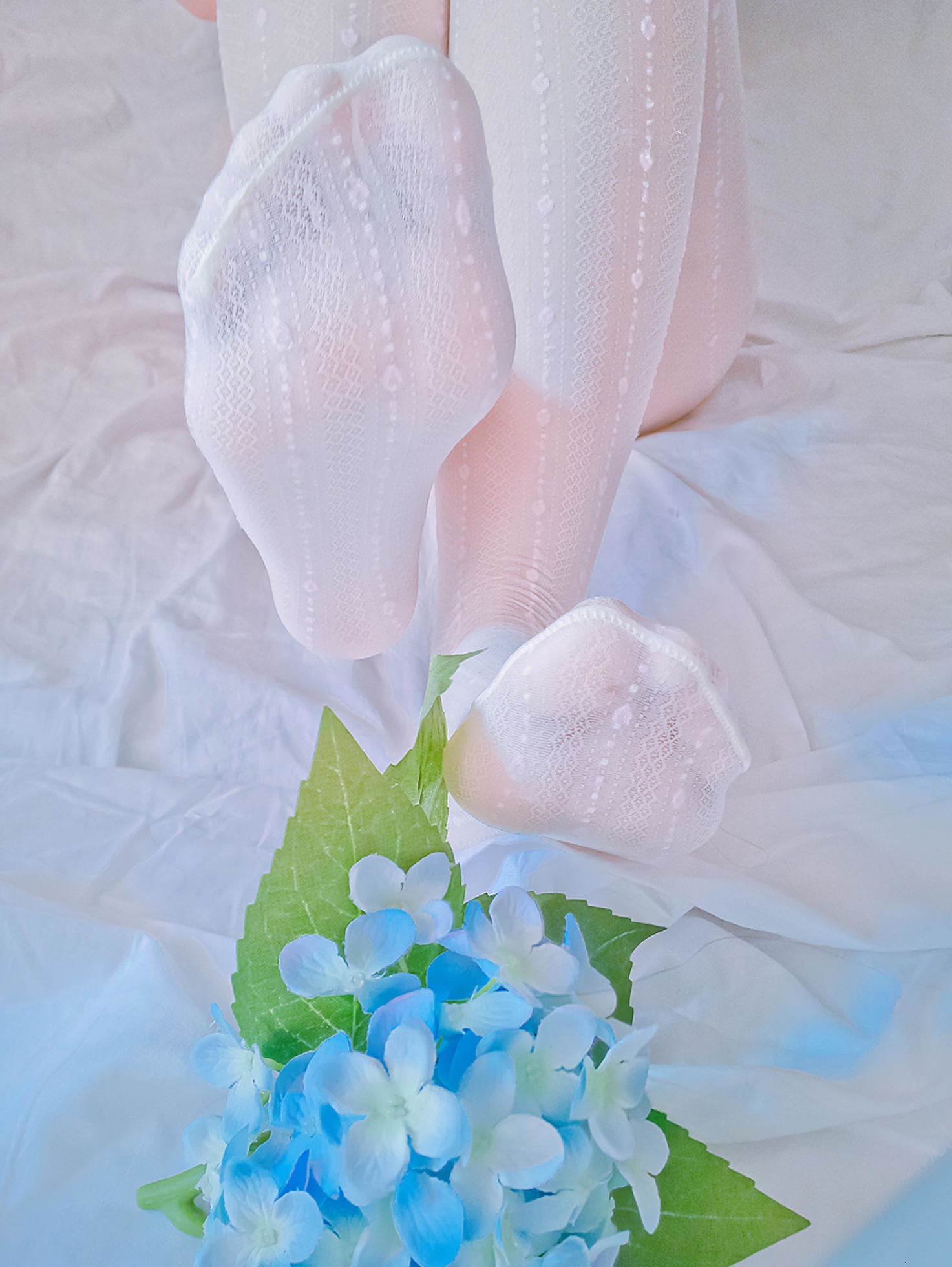 铃木美咲NO.035 软软趴在床单上 - 170206 白丝美足 28P+1V_第2集