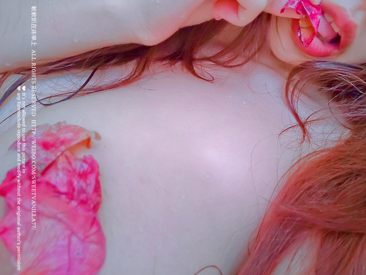 铃木美咲NO.038 软软趴在床单上 - 170217 花瓣浴 36P+2V_第1集