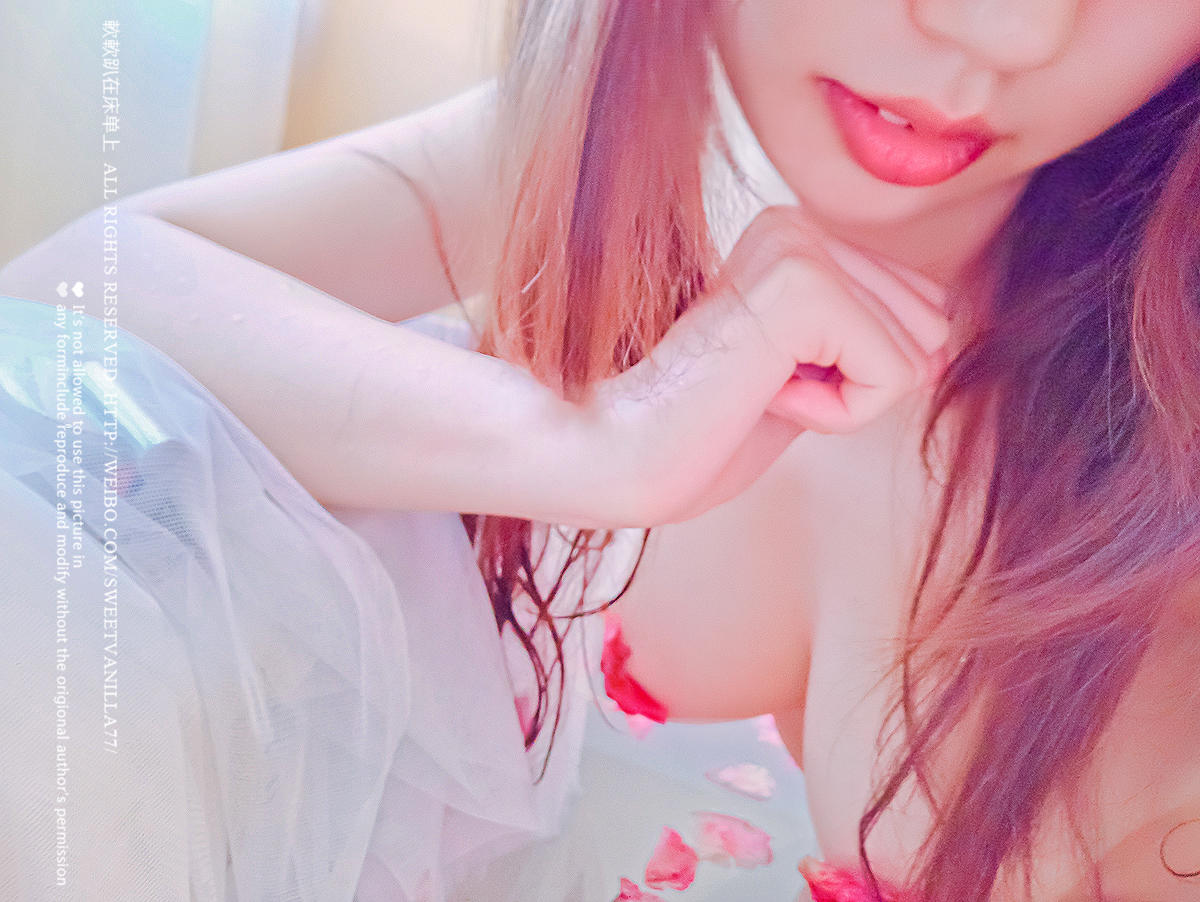 铃木美咲NO.038 软软趴在床单上 - 170217 花瓣浴 36P+2V_第1集