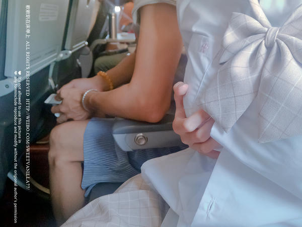 铃木美咲NO.054 软软趴在床单上 - 170714 高铁露出 13P+10V_第1集