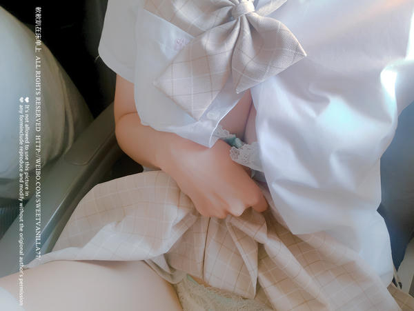 铃木美咲NO.054 软软趴在床单上 - 170714 高铁露出 13P+10V_第1集