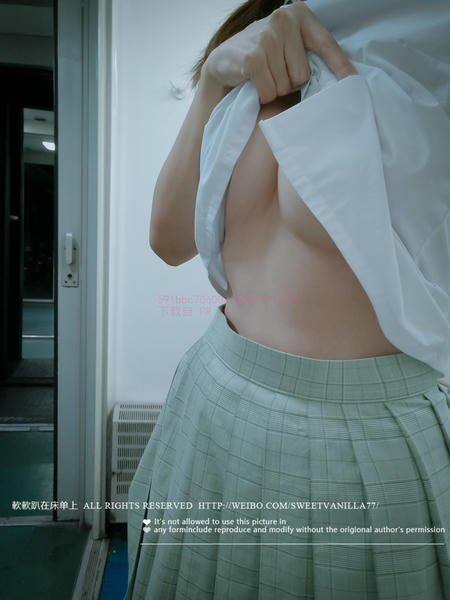 铃木美咲NO.058 软软趴在床单上 - 170903 火车实拍全记录 37P+3V_第1集