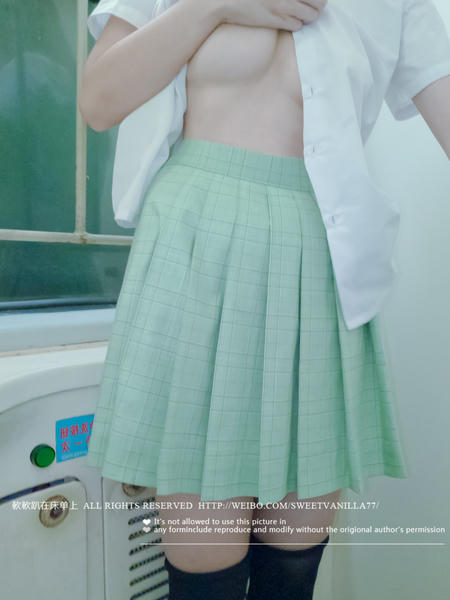 铃木美咲NO.058 软软趴在床单上 - 170903 火车实拍全记录 37P+3V_第2集