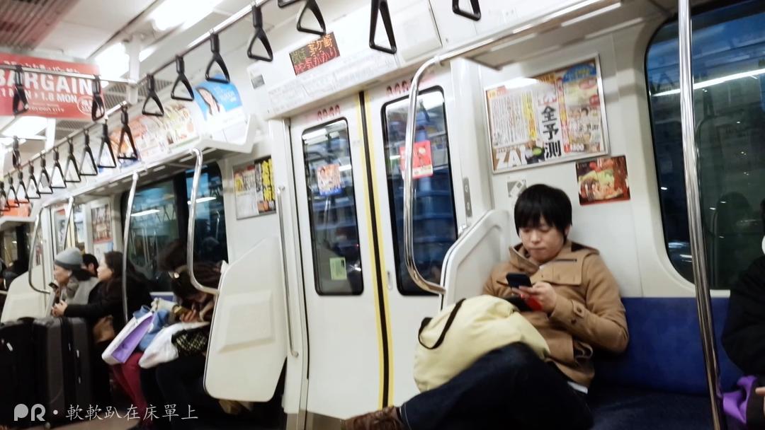 铃木美咲NO.064 软软趴在床单上 - 171231 地铁露出 20P+6V_第1集