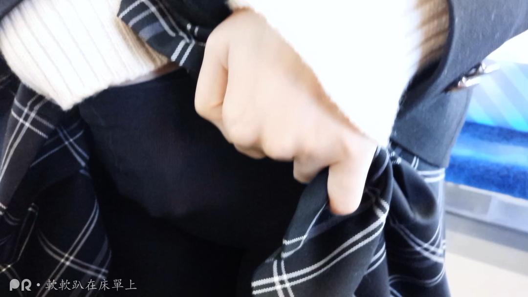 铃木美咲NO.064 软软趴在床单上 - 171231 地铁露出 20P+6V_第1集