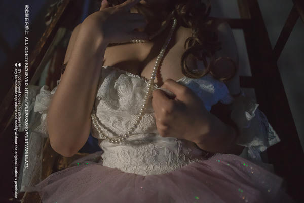 铃木美咲NO.073 软软趴在床单上 - 夜景楼道白丝连裤袜 9P+2V_第1集