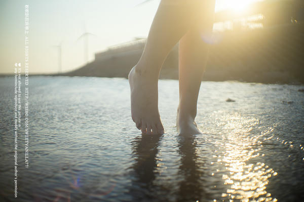 铃木美咲NO.094 软软趴在床单上 - 船上 3P+1V_第1集