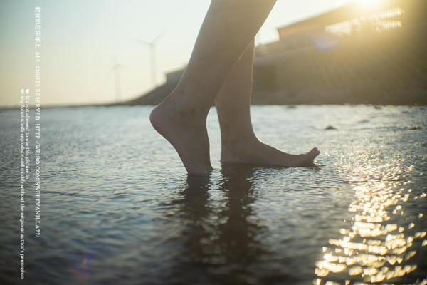 铃木美咲NO.094 软软趴在床单上 - 船上 3P+1V_第1集