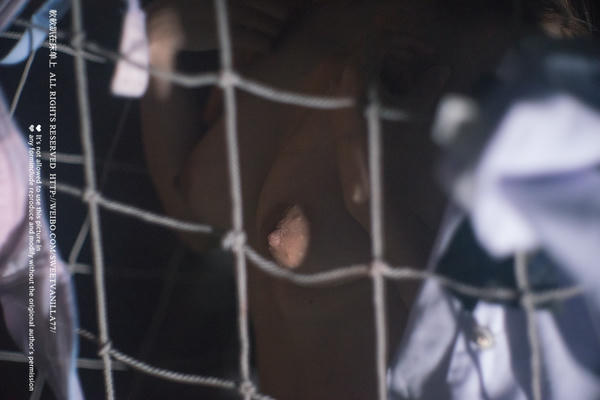 铃木美咲NO.099 软软趴在床单上 - 足球门 11P+2V_第1集