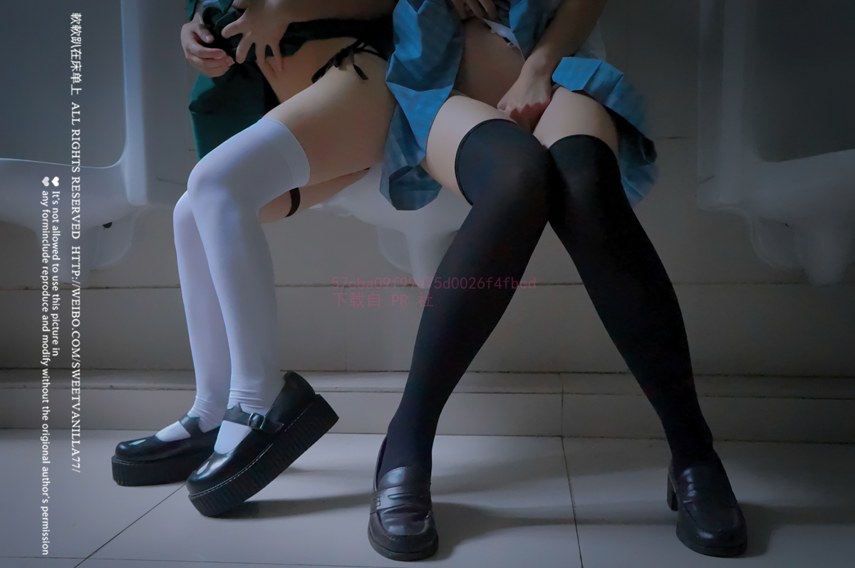 铃木美咲NO.123 软软趴在床单上&千岁娇 - 170930 男厕的学妹与学姐 43P+4V_第1集